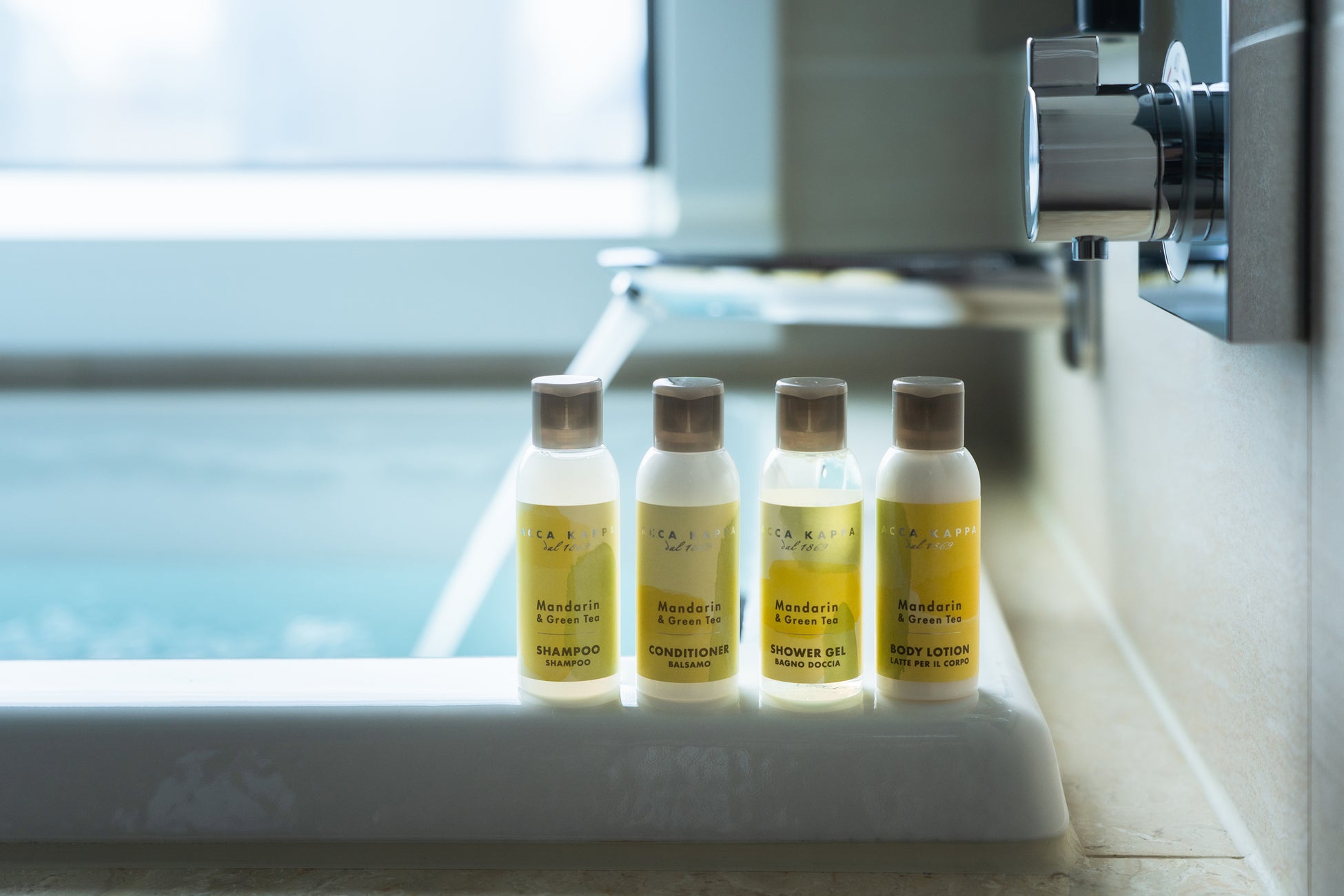 ACCA KAPPA 「マンダリン&グリーンティー ホテルコレクション」とビューバス