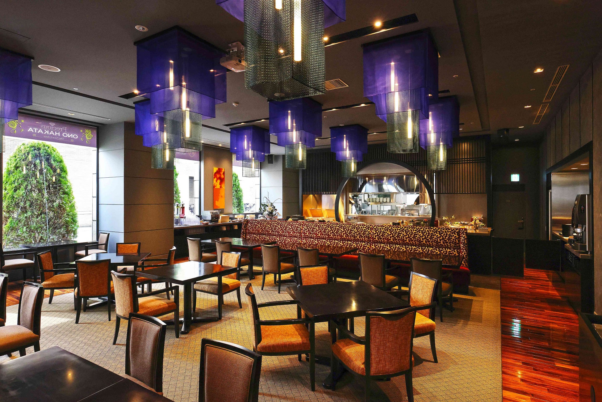 「Precious ONO HAKATA」店内