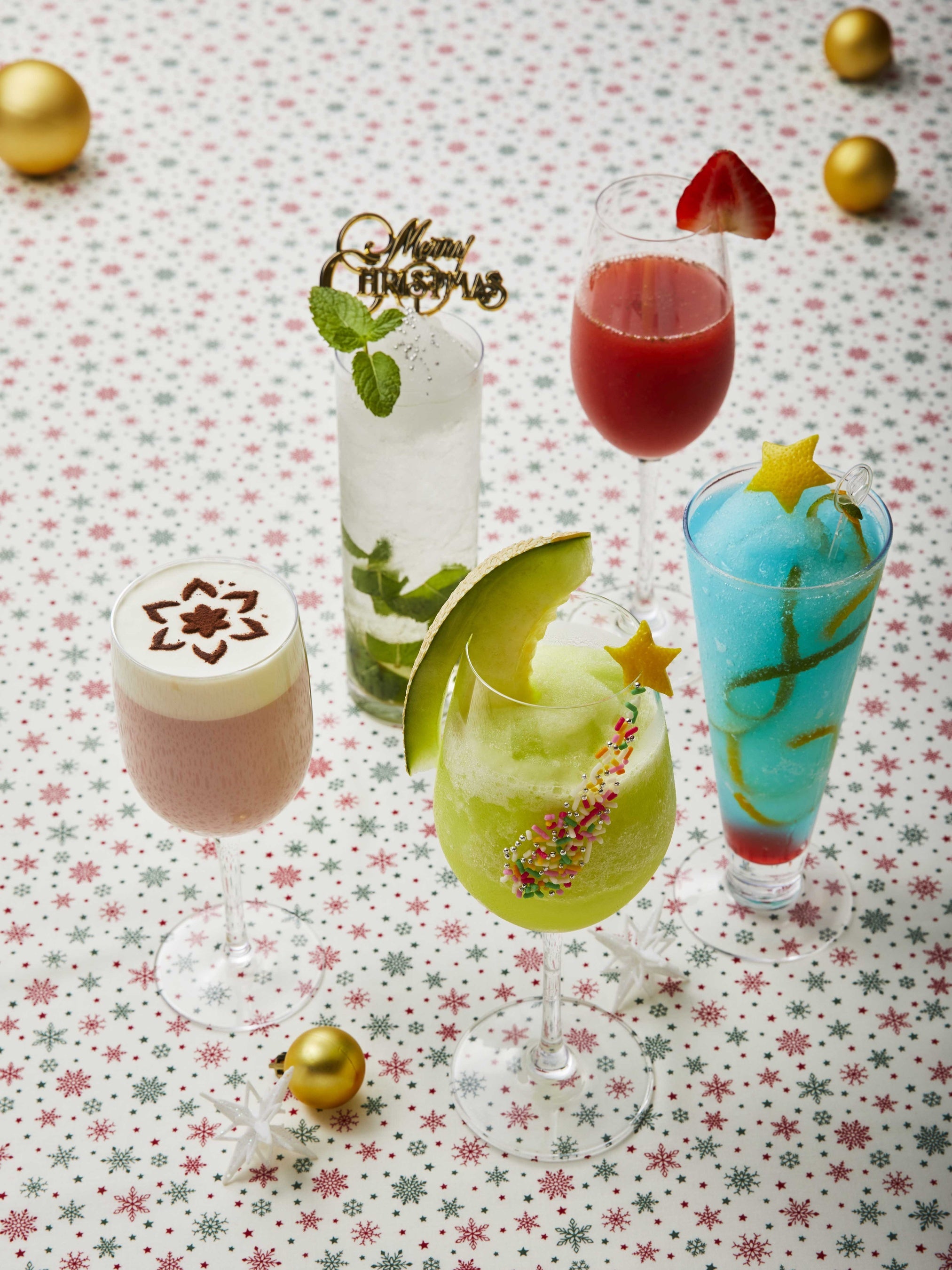 右上から時計回りに、Strawberry & Champagne、Stella Blue Christmas、Ornament Tree、White Christmas Night、Christmas Mistia Mojito