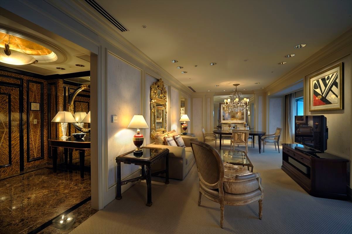 スカイリゾートフロア「ザ・クラブ」プレジデンシャルスイート リビングルーム