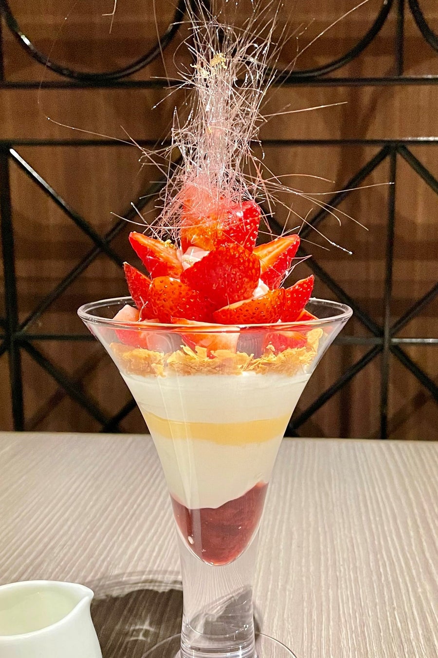 苺の甘酸っぱい〆パフェ(イメージ)