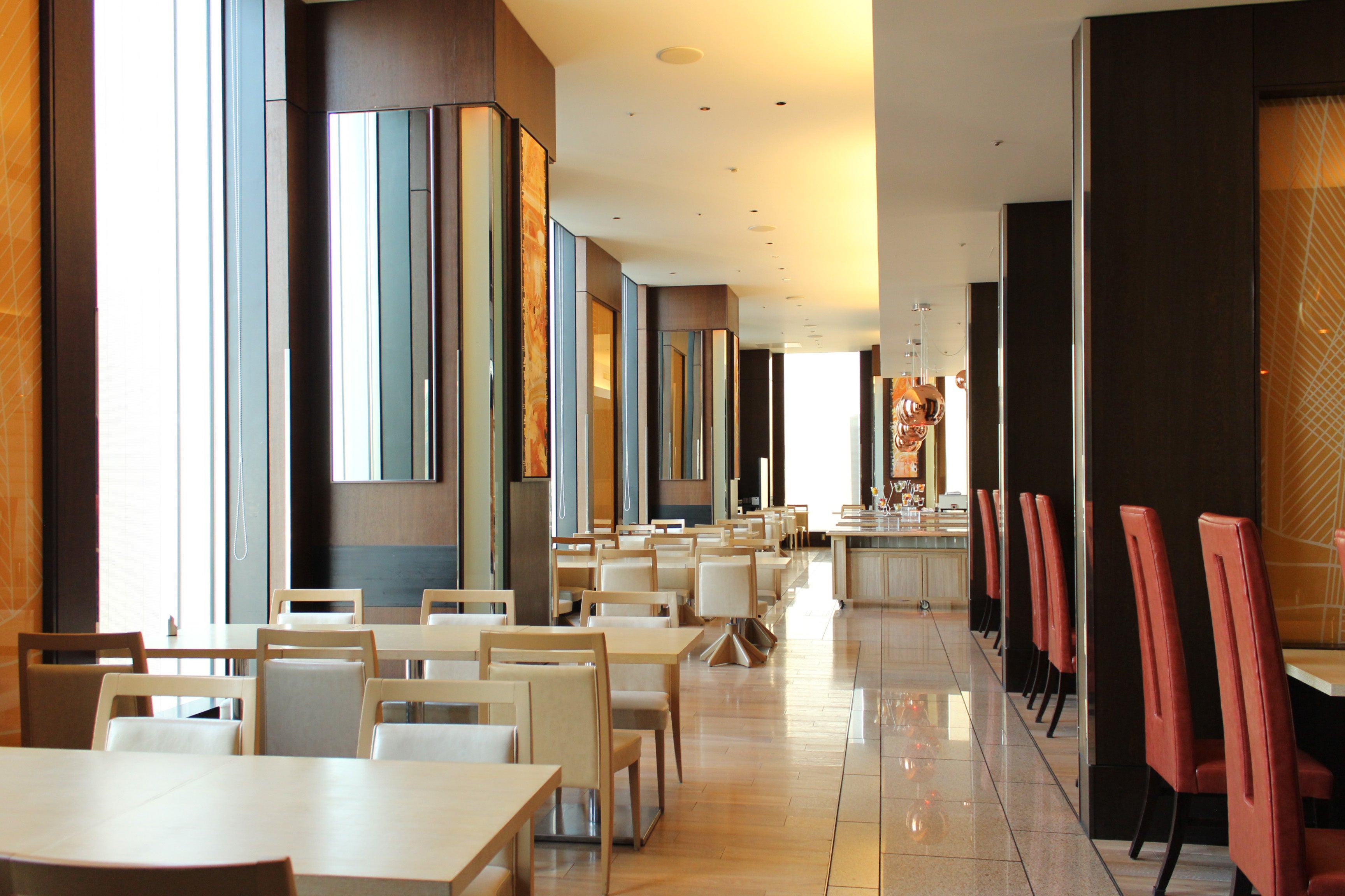 「ハーモニー」店内