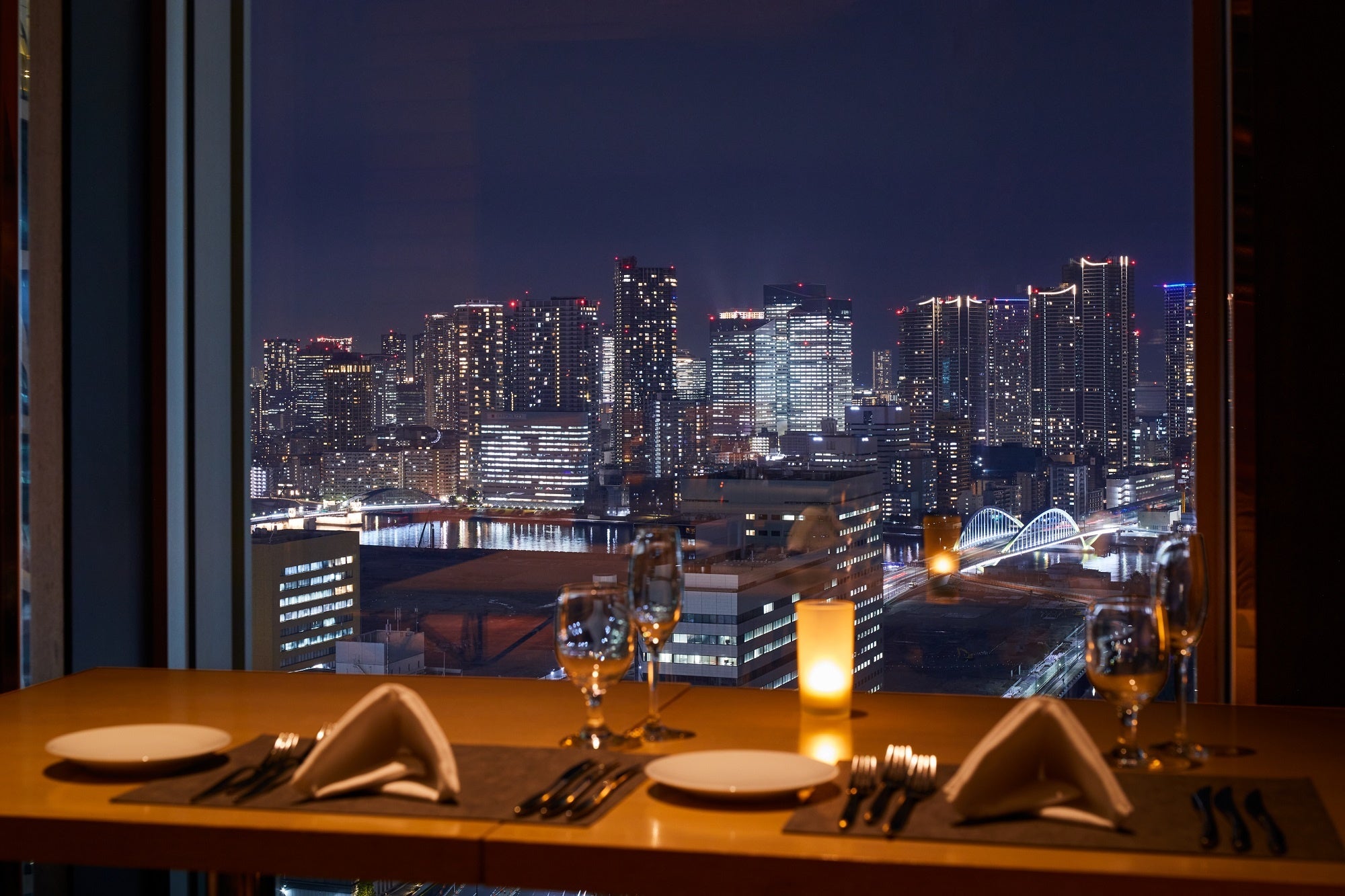 「ハーモニー」からの夜景一例