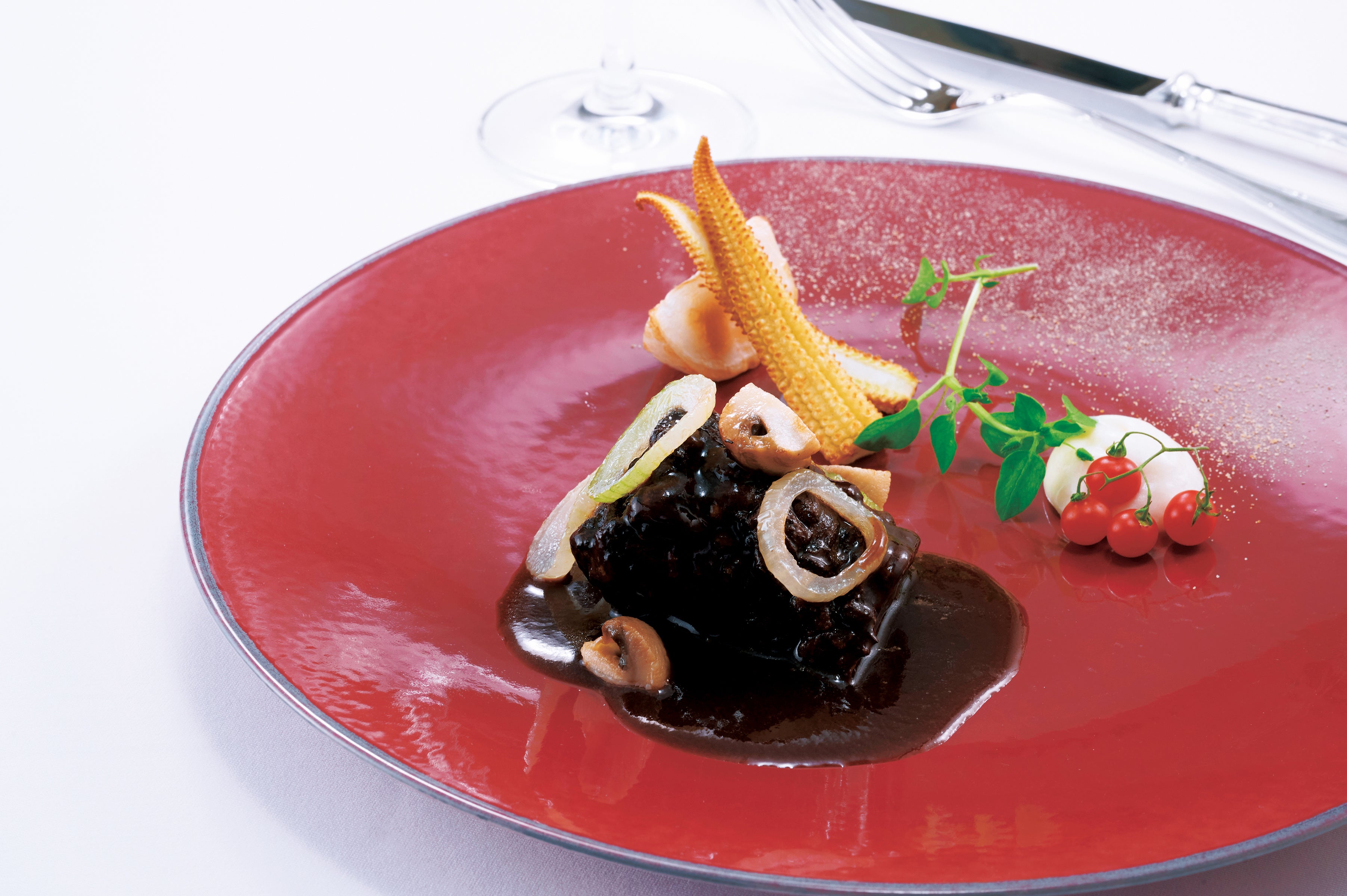 ブッフブルギニョン 牛頬肉の赤ワイン煮込み