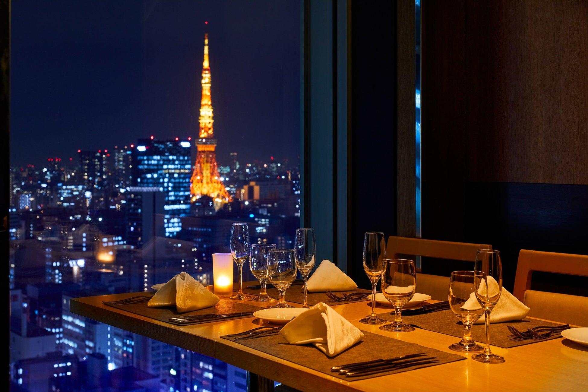 地上約100mの位置にあり、夜景が美しい「ハーモニー」