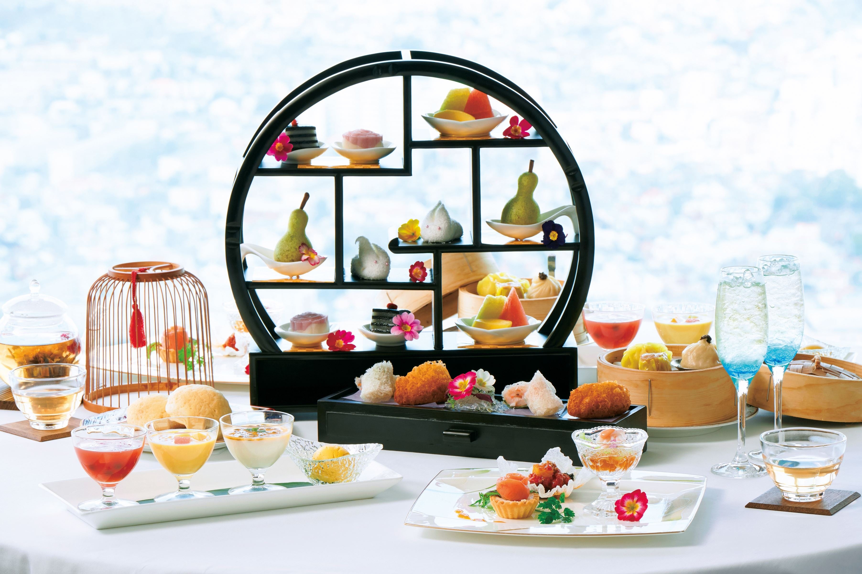 天空のチャイニーズアフタヌーンティー“南国フルーツと盛夏の彩（あや）”