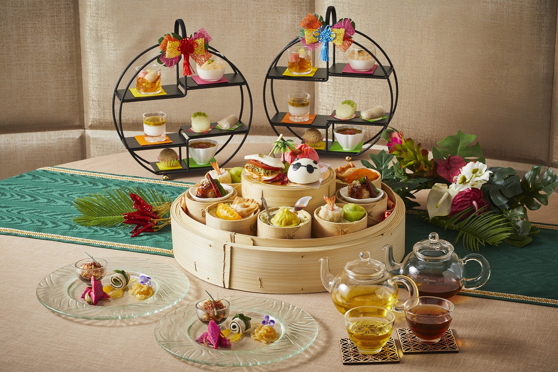 「盛夏香来 チャイニーズアフタヌーンティー」 ※写真は2名様分です。