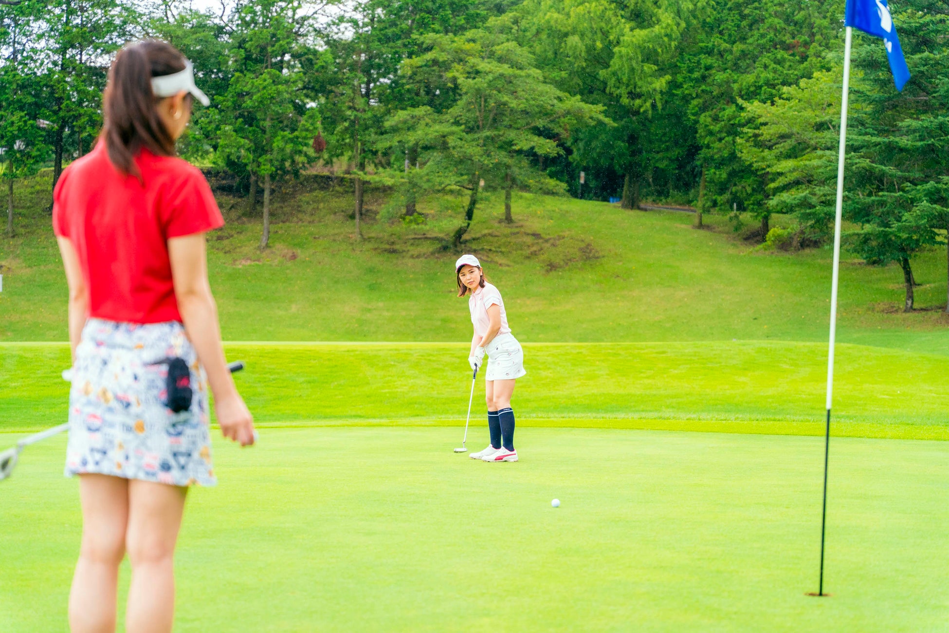 ご来場ごとにペットボトル1本プレゼントなどの特典が!