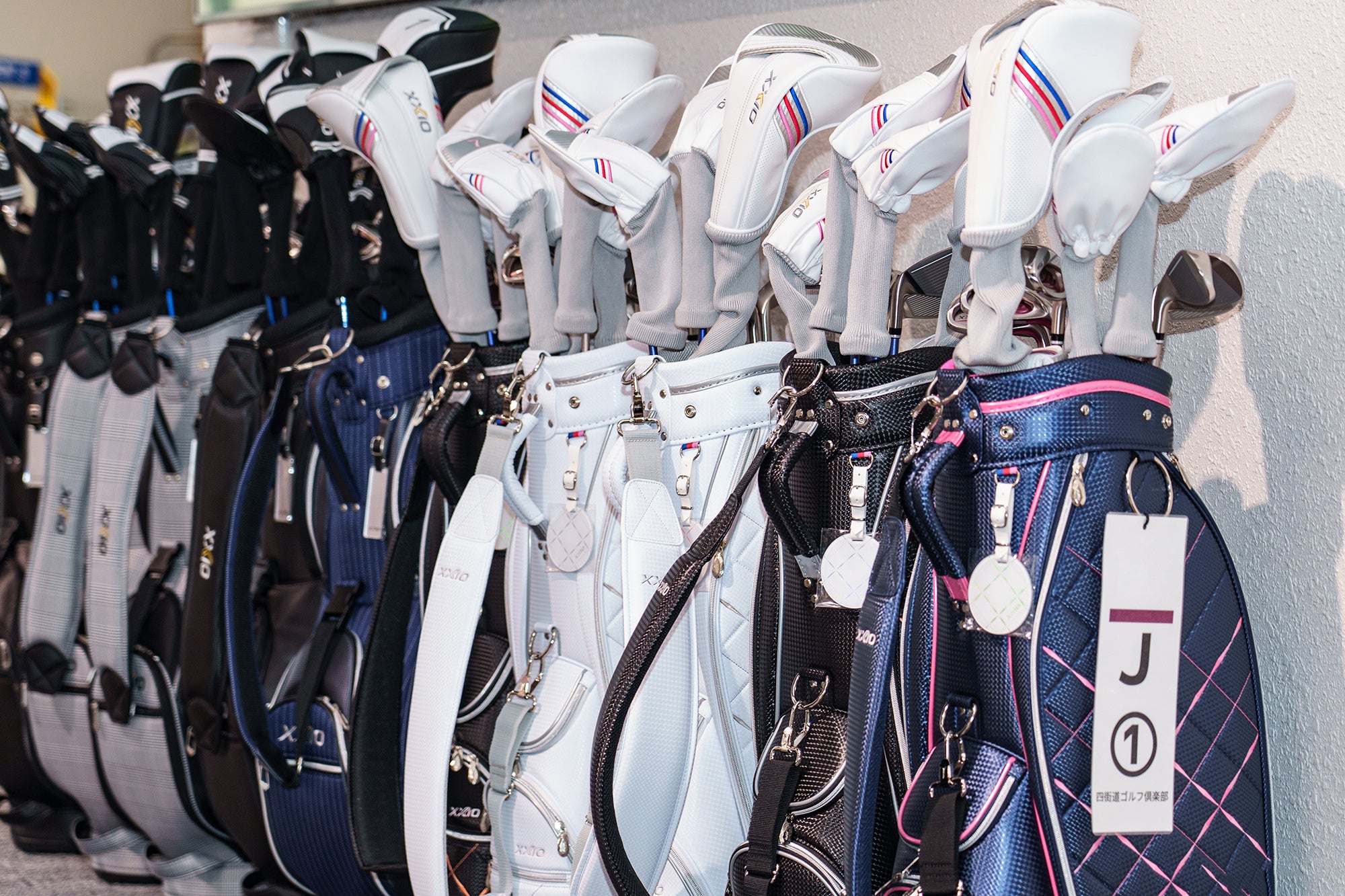 XXIO、PINGなど最新クラブが借りられる！（1セット2,200円～）