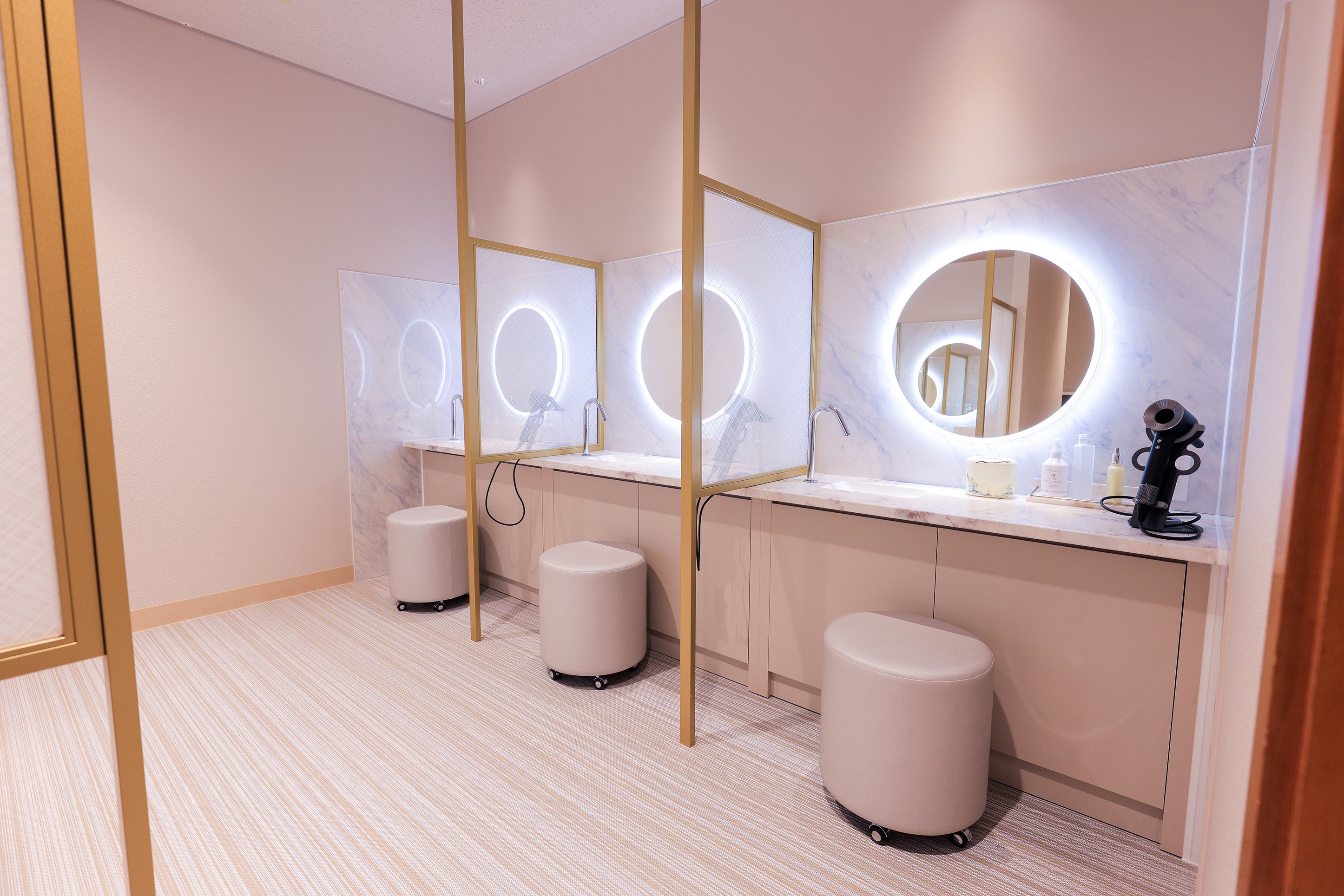 クラブハウスを改修し、女性施設も充実