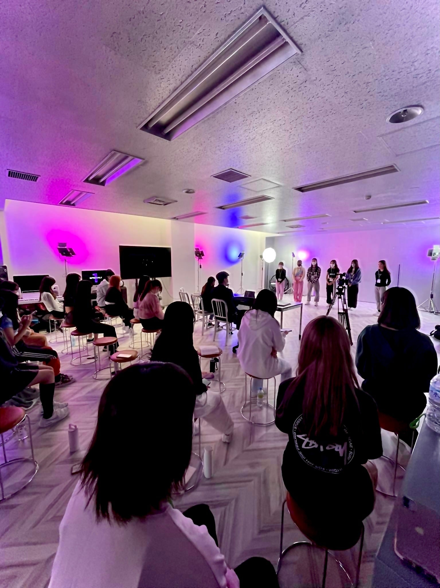 実際の会場、オーディション風景