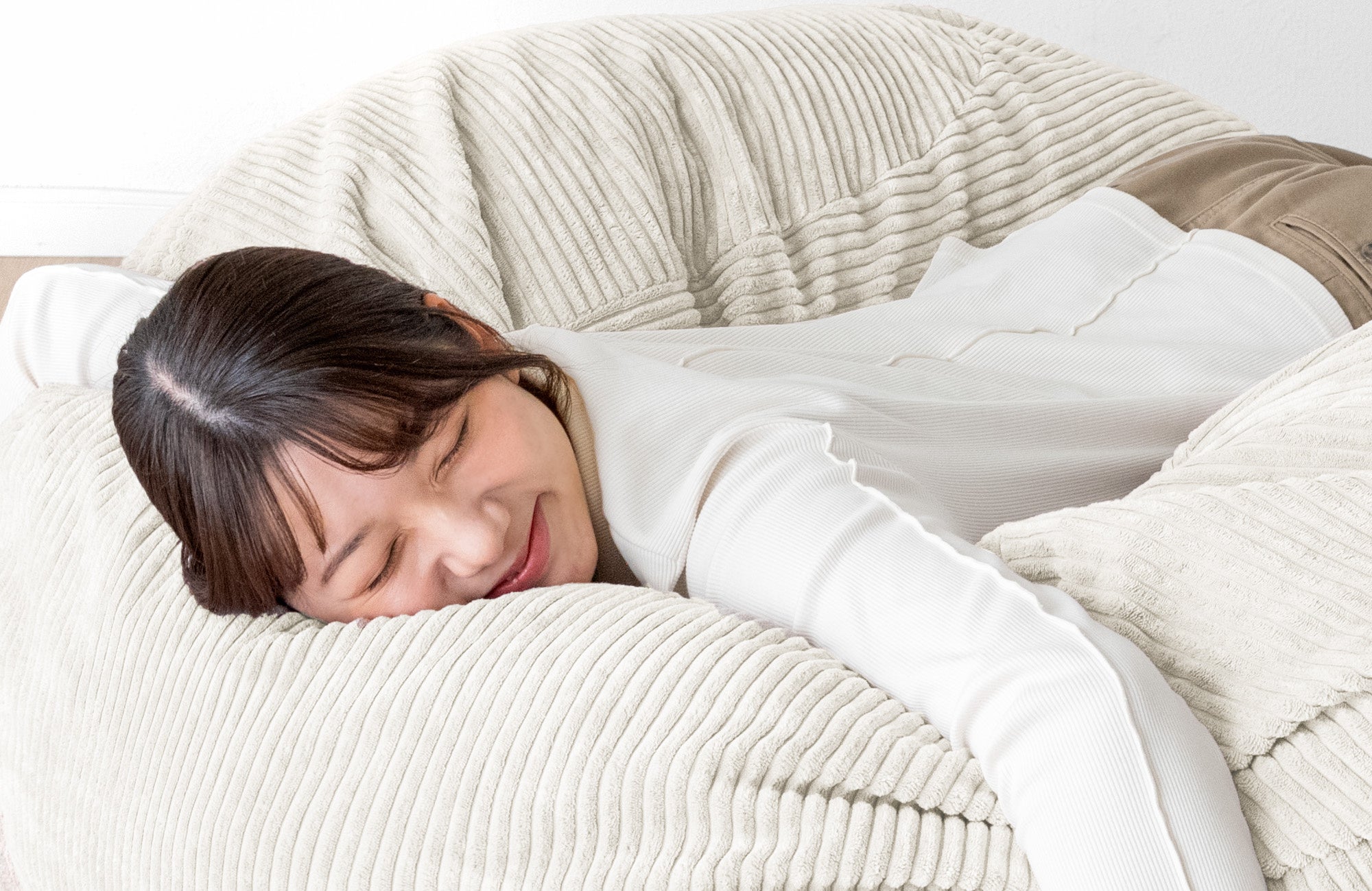 全身を受け止めるこのサイズ！人をダメにする最終形態 ビーズ+ウレタン