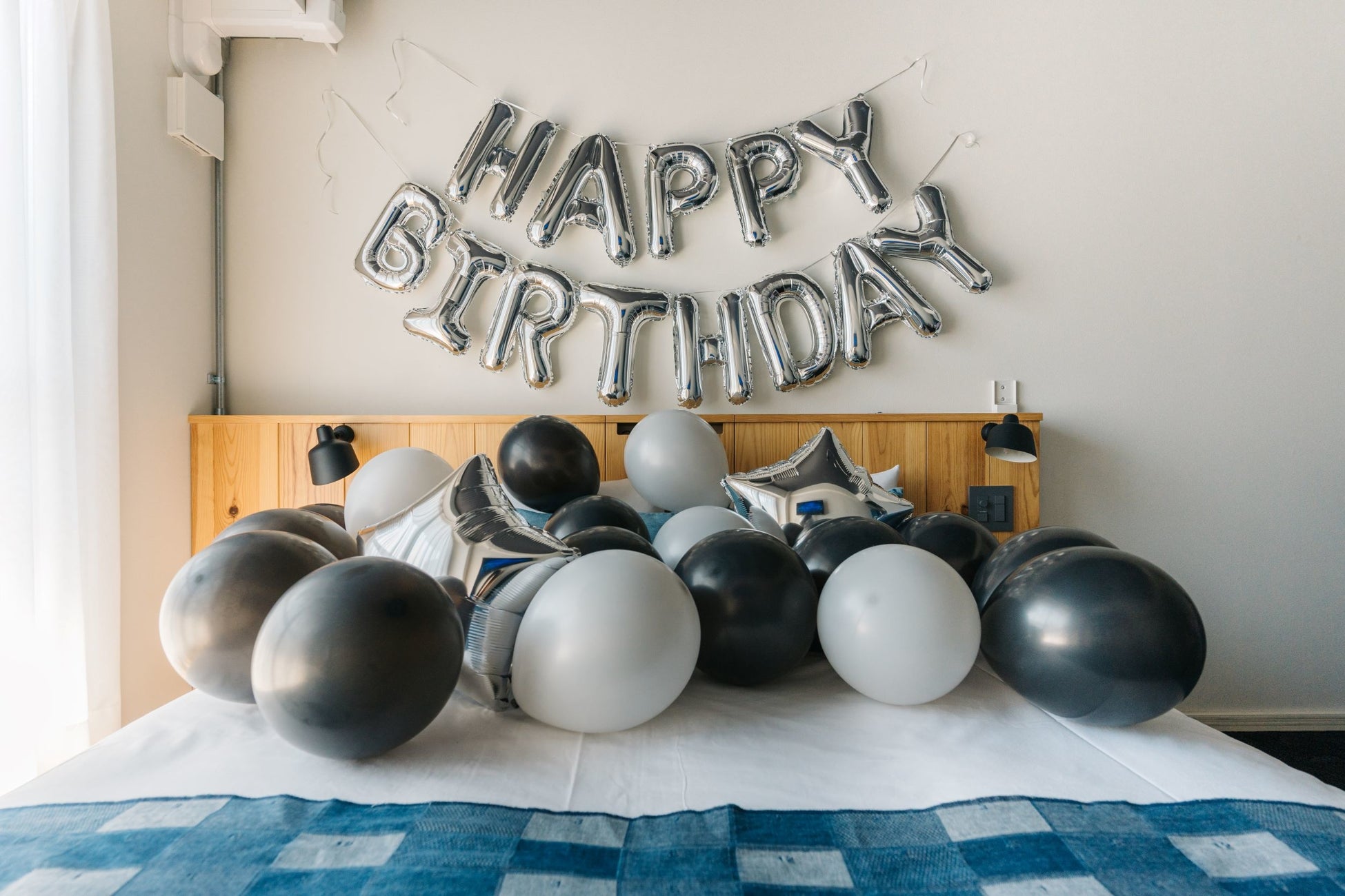 メンカラデコレーションの一例(黒ver.)