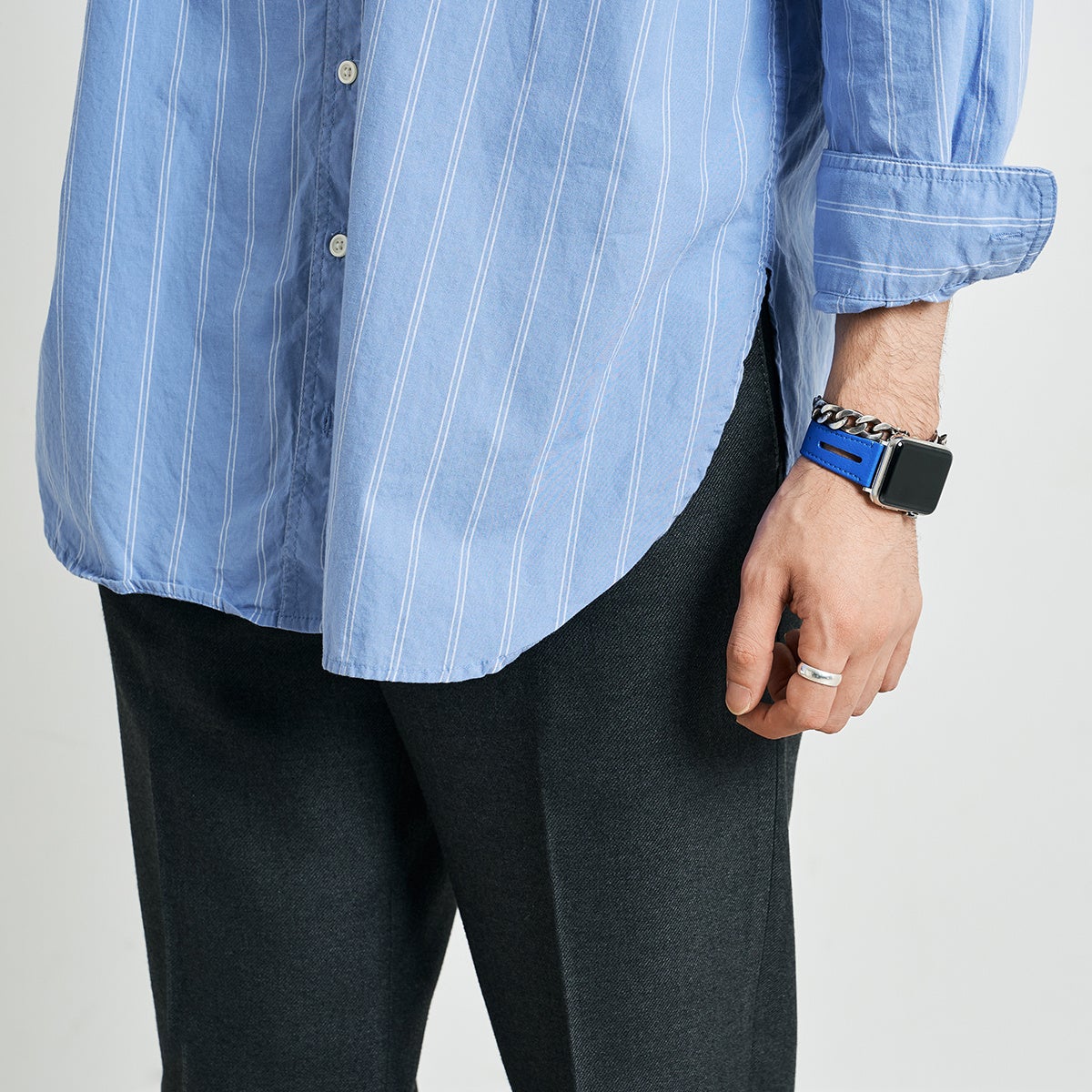 カラー：ラピスブルー