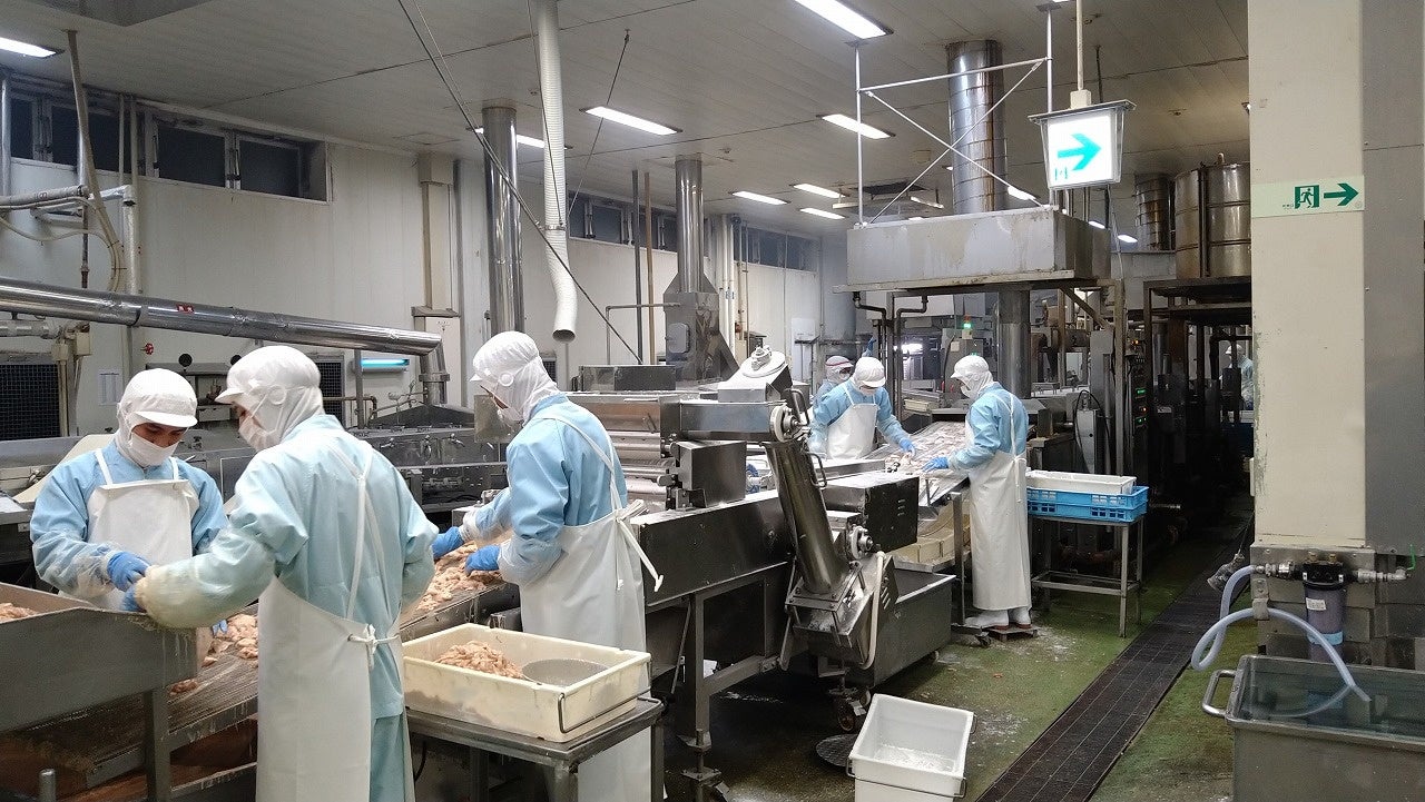 工場での製造風景