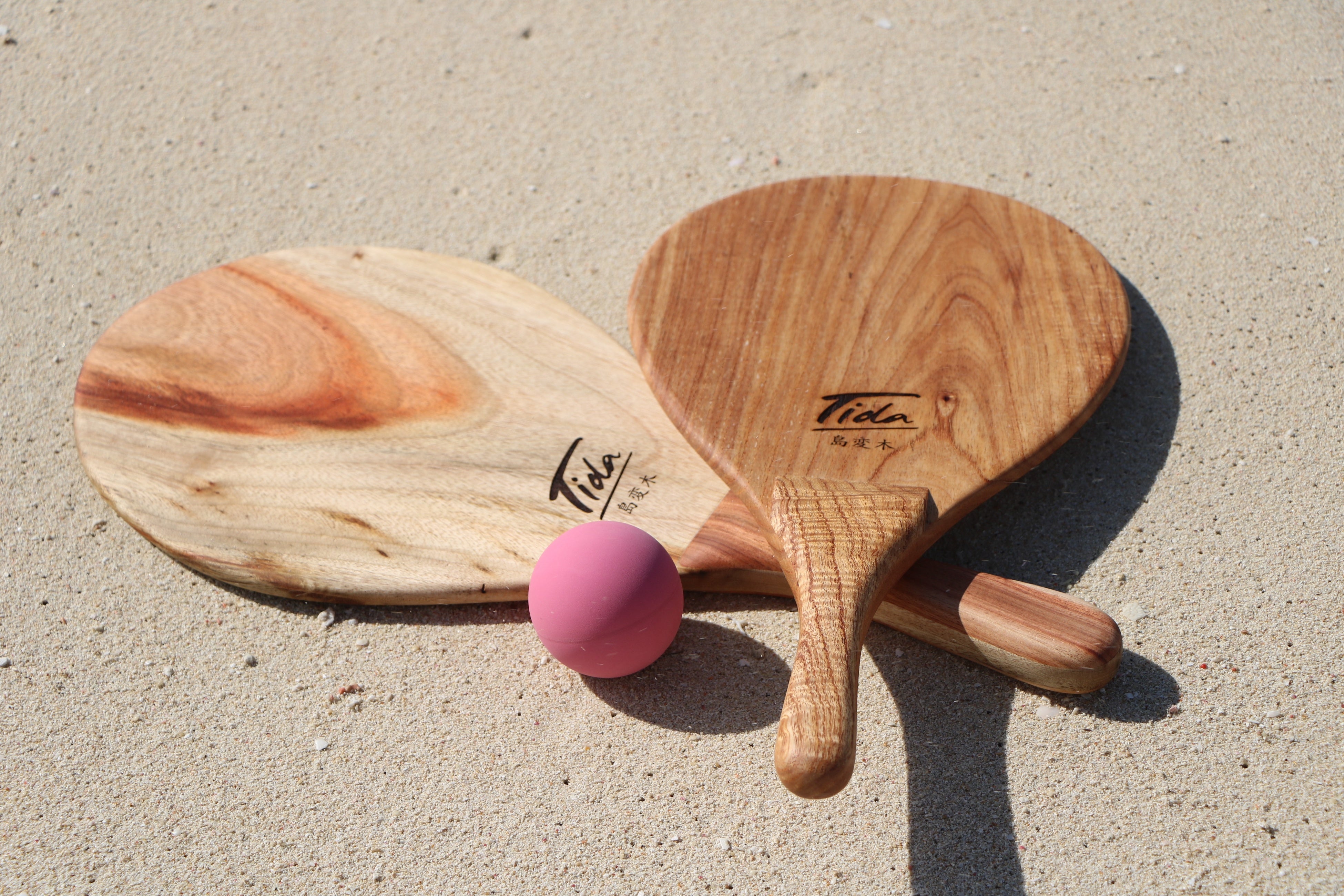 （左）TIDA-島変木-KUSUNOKI／（右）TIDA-島変木-SENDAN for KIDS