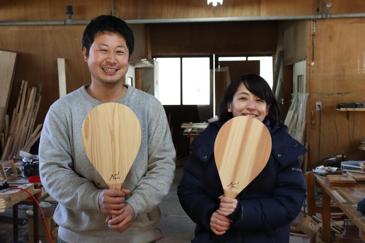 平山直氏（左）平山朋花氏（右）