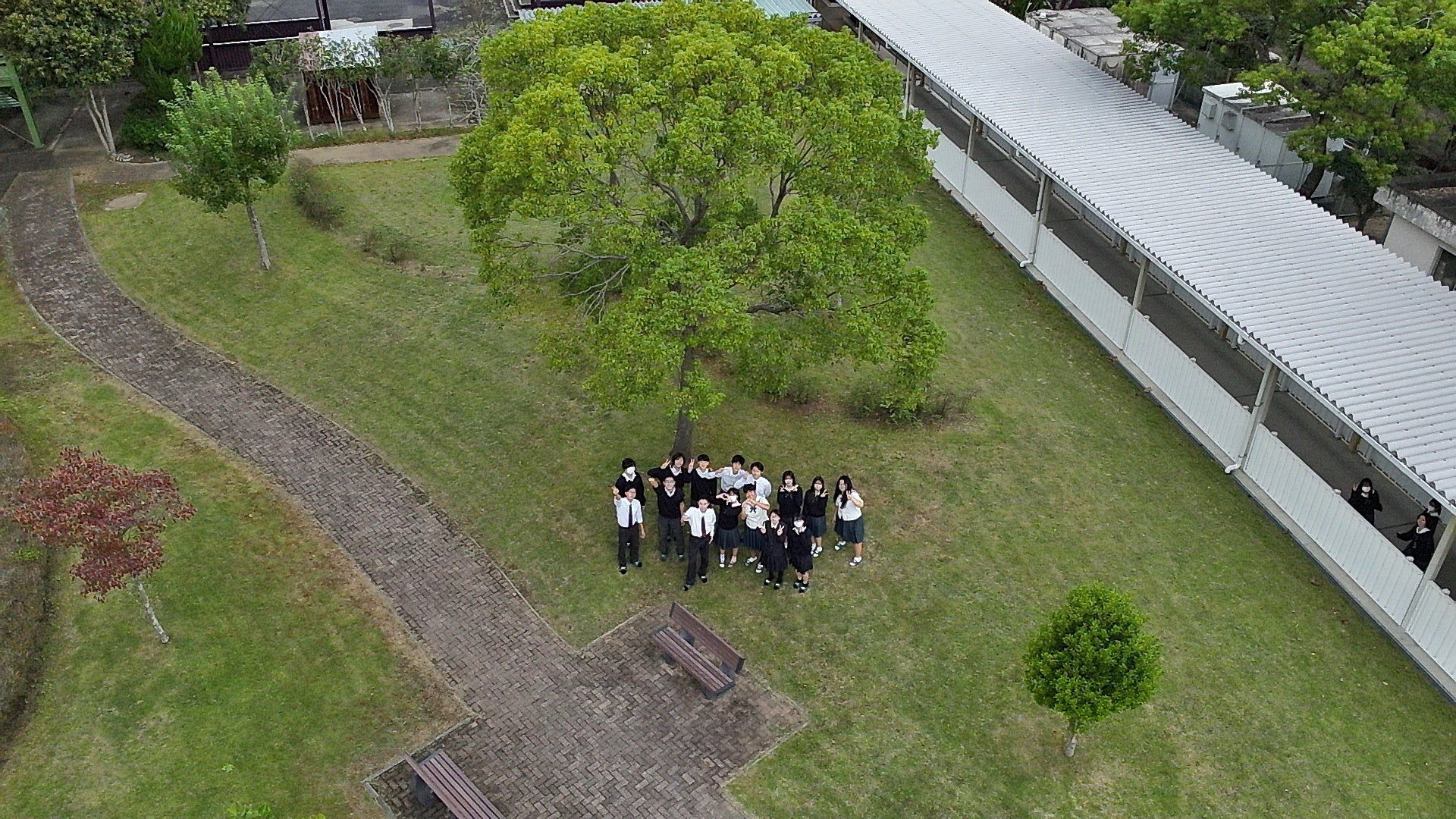 高校生がドローンショーに挑戦!中京テレビ「そらメディア」が津商業高校で特別授業を開講 | 中京テレビ放送株式会社のプレスリリース