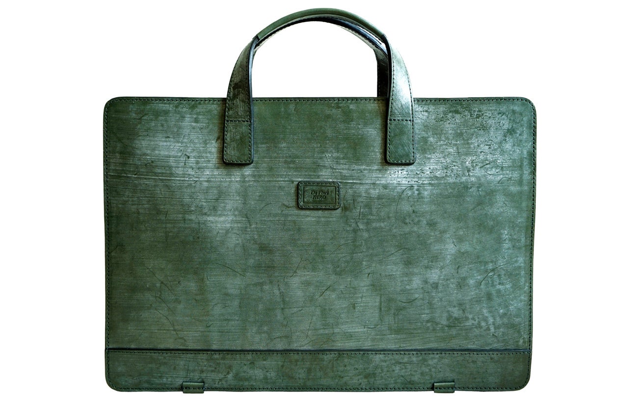 ダヴィンチファーロのコレクション「Alba Bridle Misto 3zip Shoulder Bag」