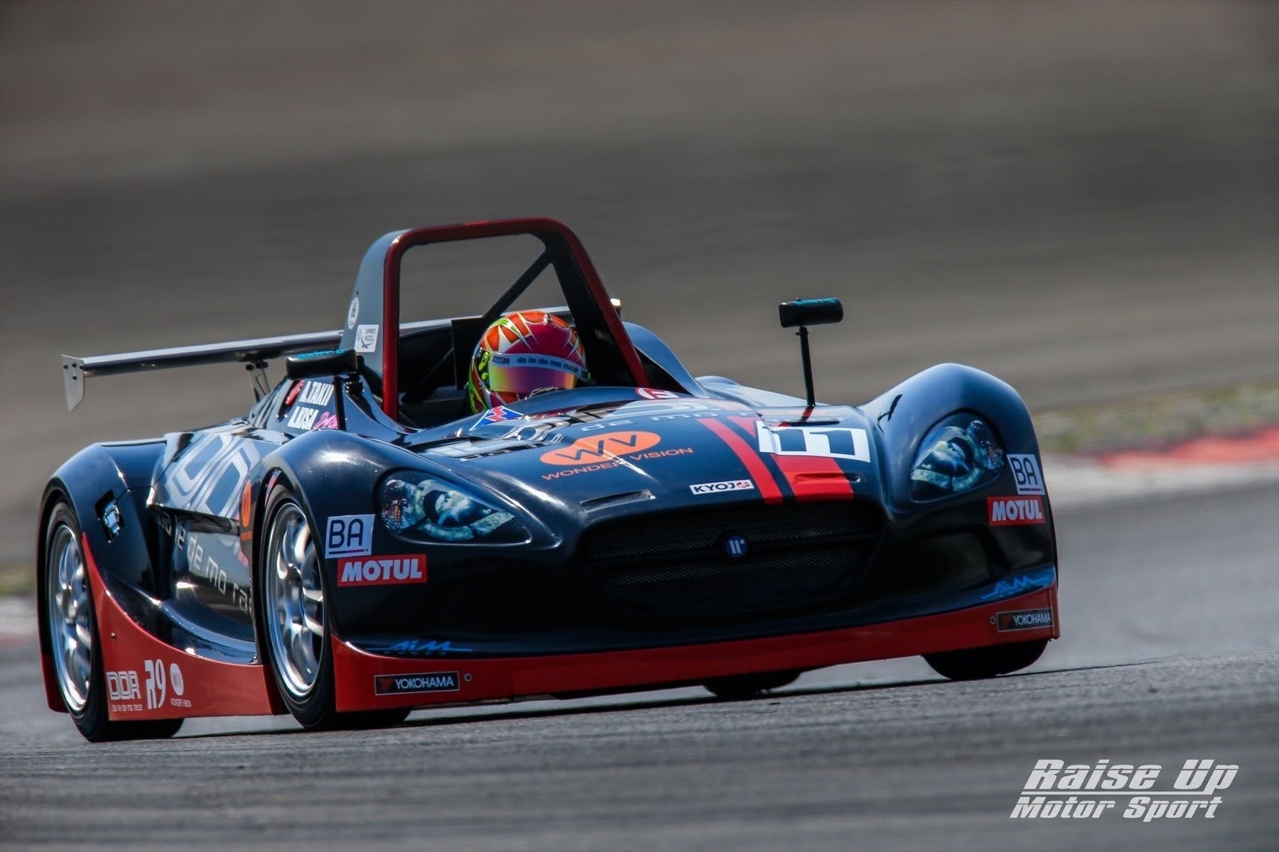 『D1 Lights』参戦女性ドリフトドライバー粟野如月選手