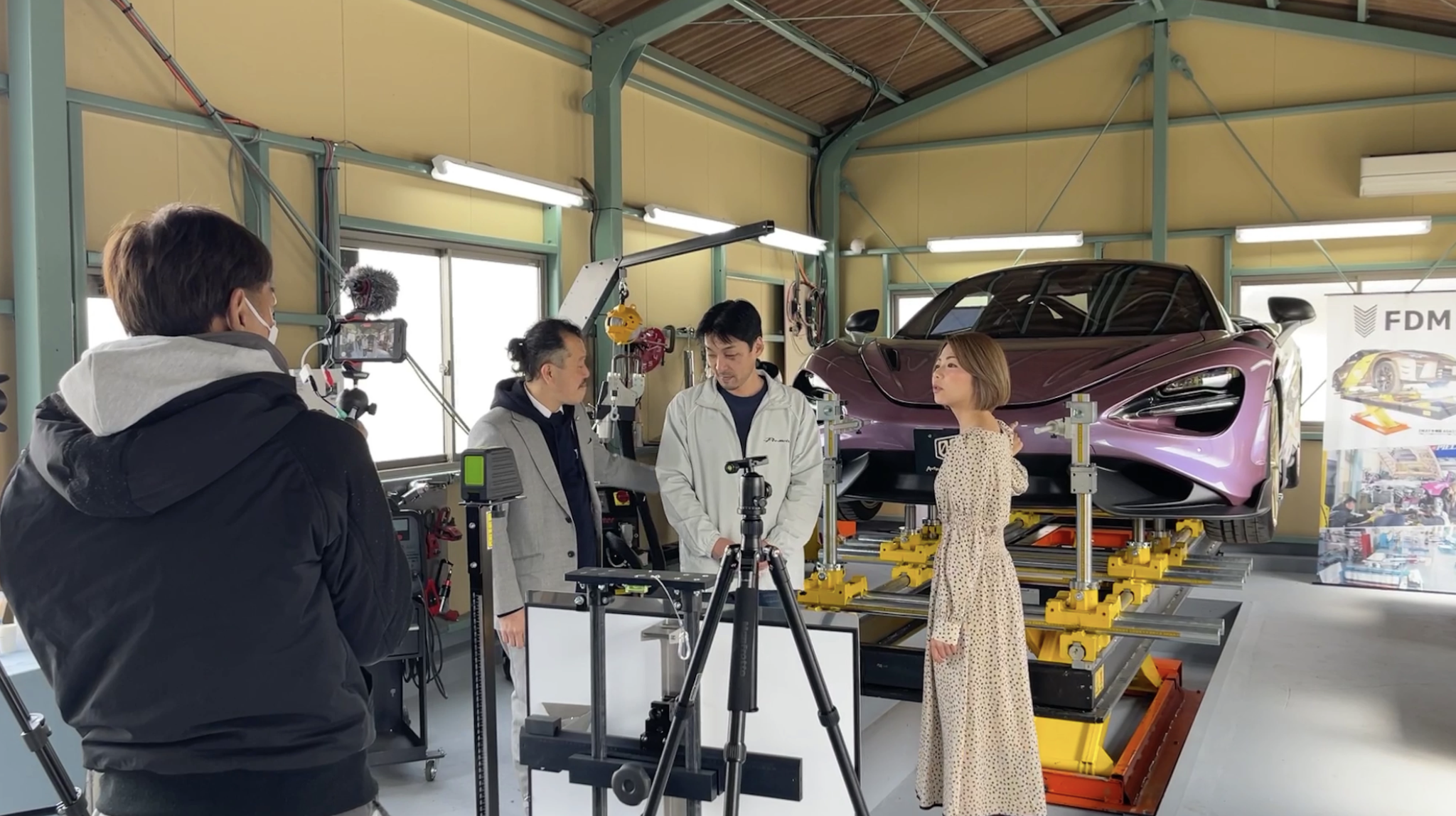 FULL SPPF＆デザインペイント マクラーレン×FDM 3WAY多機能ADASリフト （ファインピース オートテックセンターにて展示）