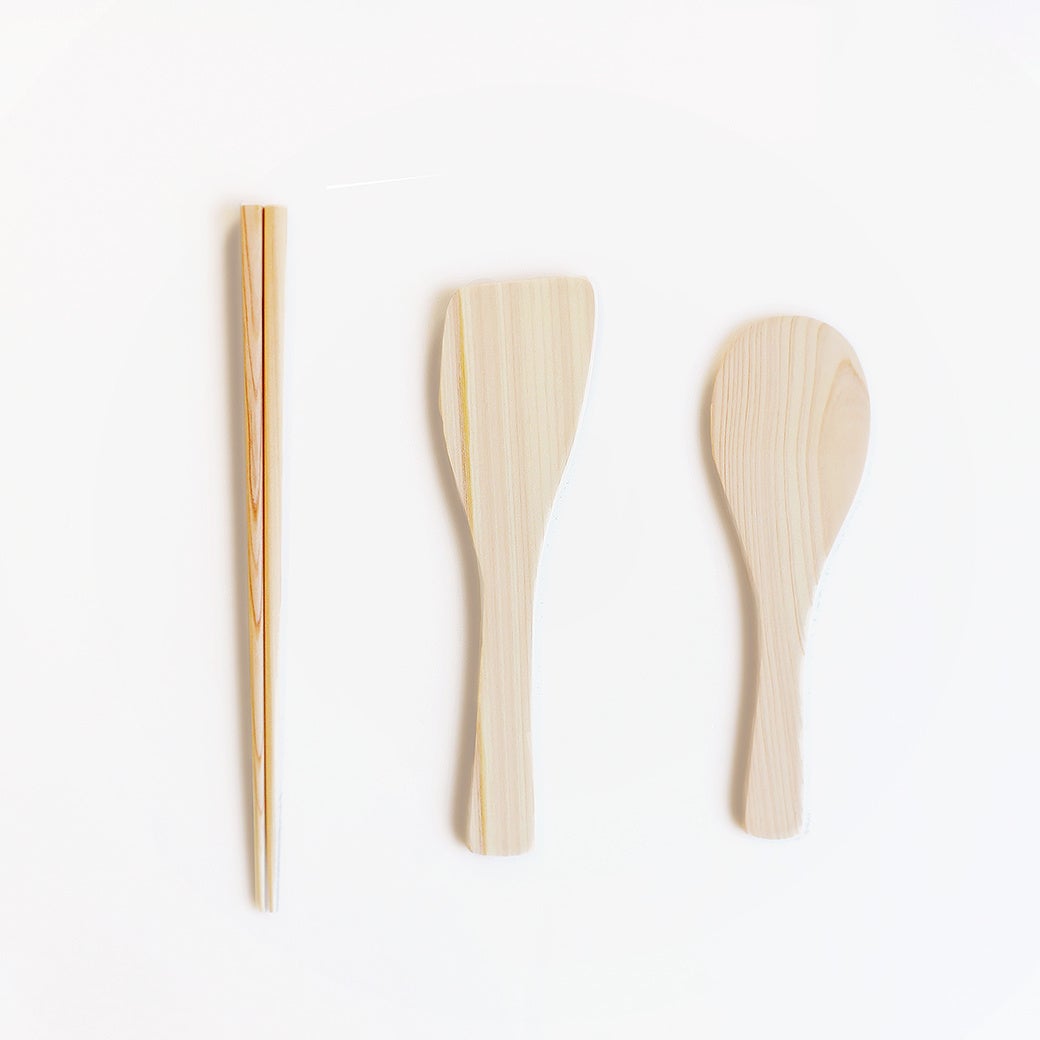 檜の間伐材を使用したキッチン用具