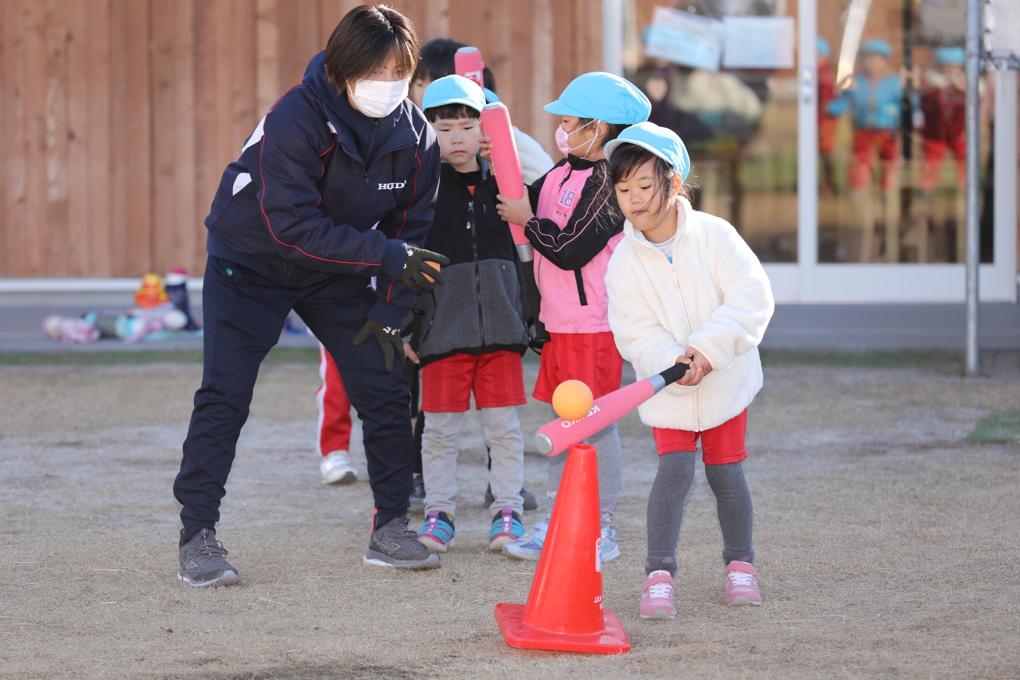 こどもたちのたくさんの笑顔がみられる社会を大人たちでつくっていきます