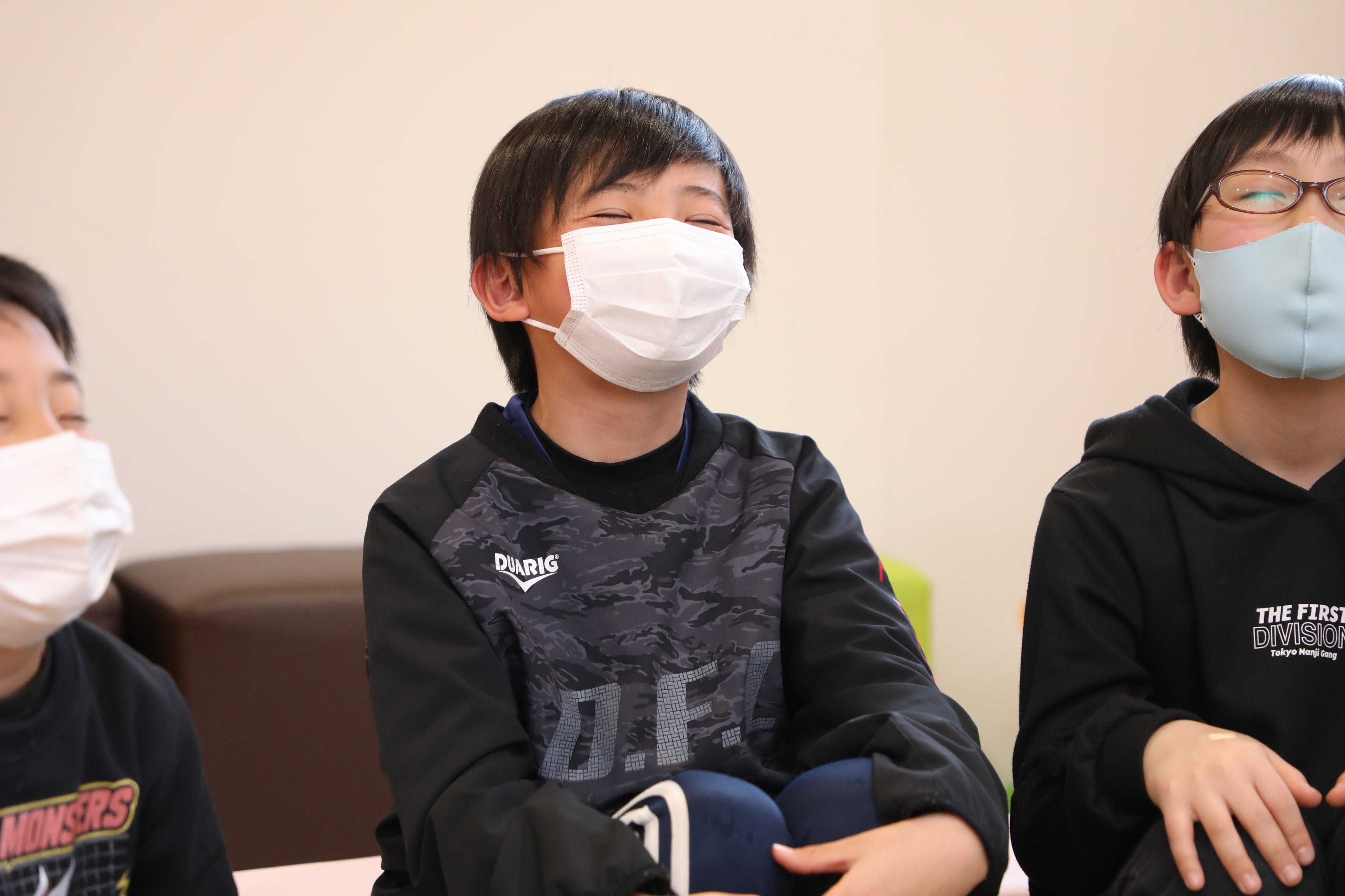 瞑想し、気持ちを落ち着かせ頭の中をリフレッシュ