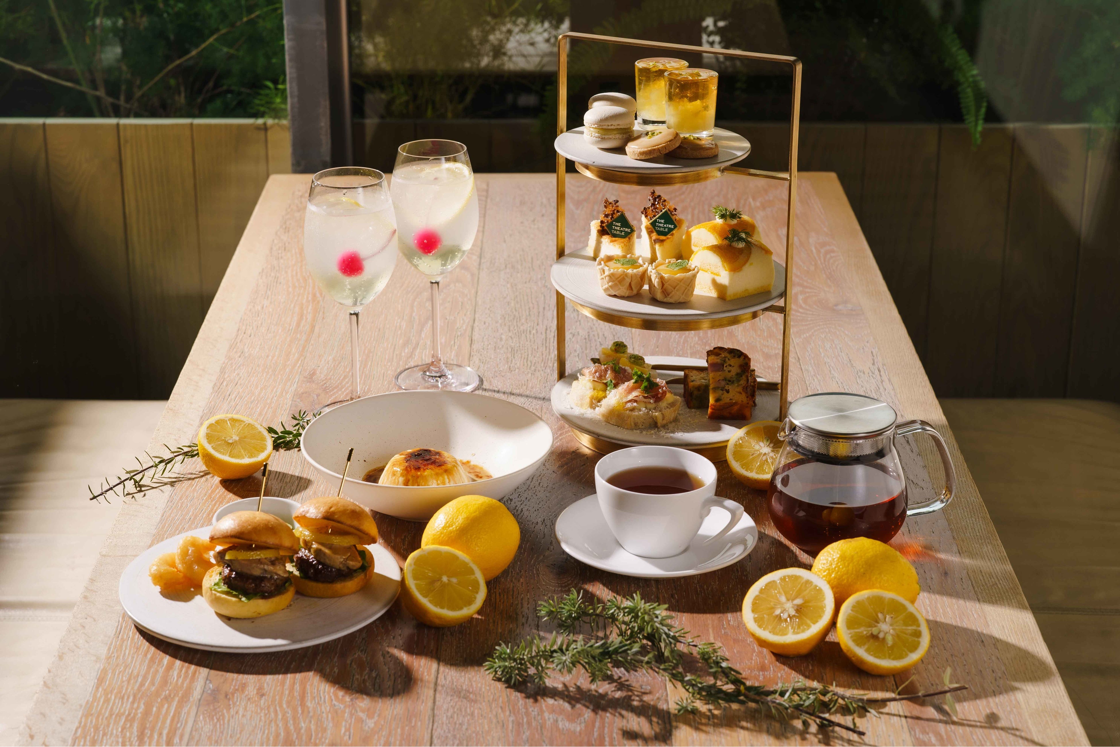 THE THEATRE TABLE」よりシリーズ第二弾となる レモンを贅沢に使用した