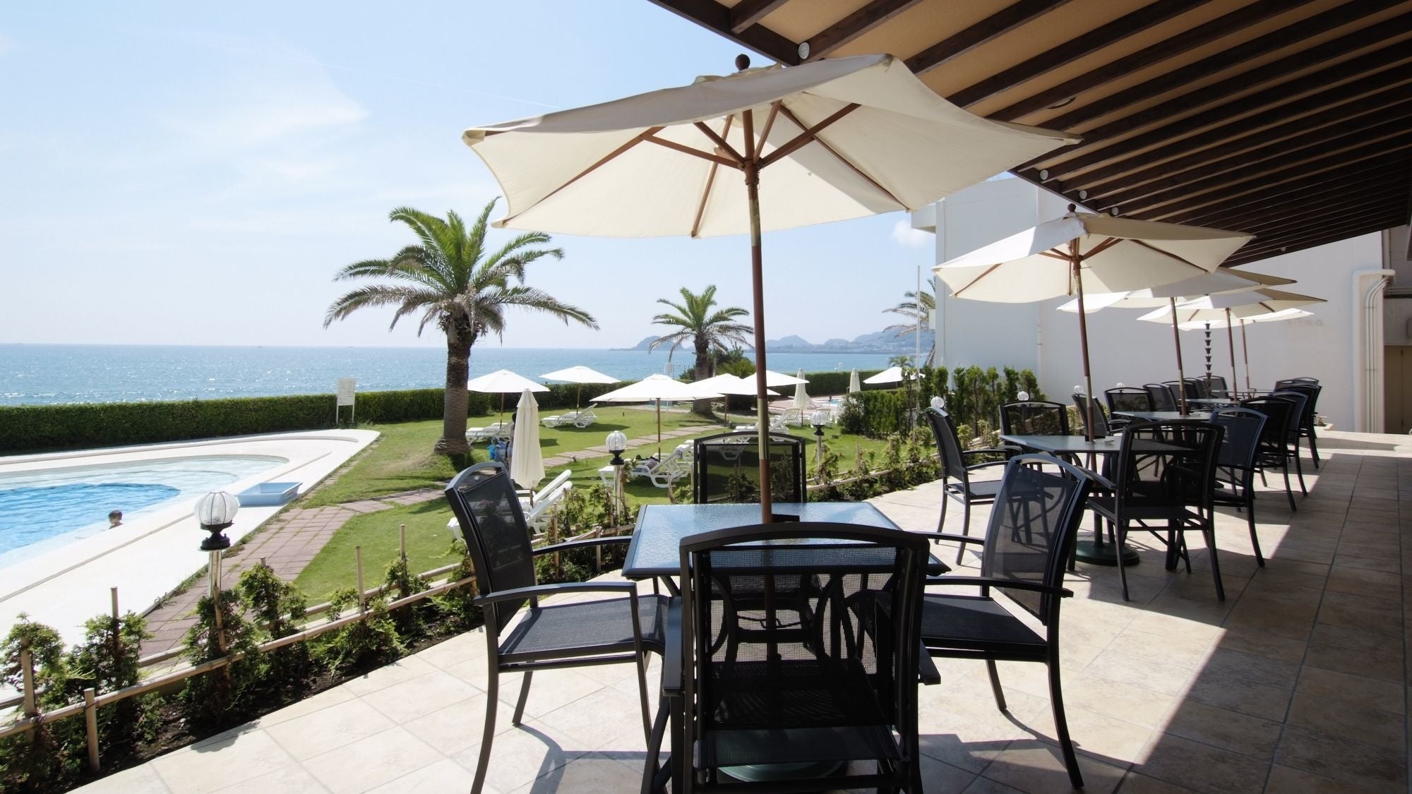 レストラン　テラス席