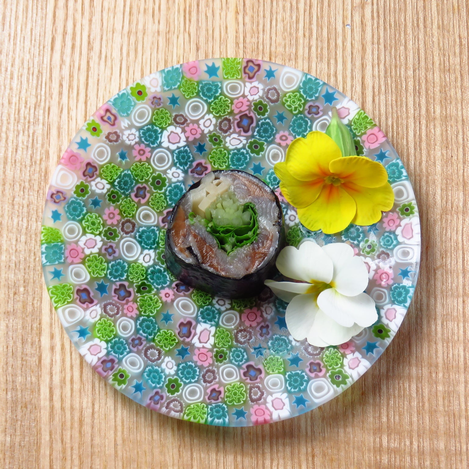 見た目も味も美しいハーブロール