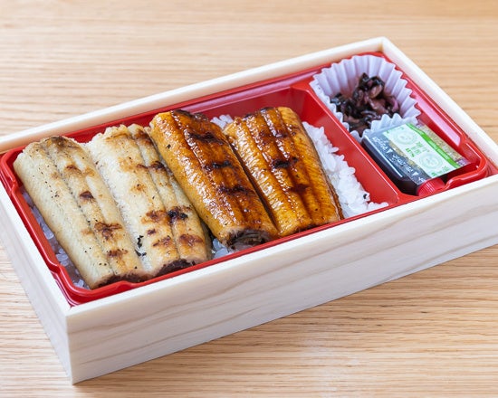 お得な蒲焼き&白焼きセット テイクアウト用『うな重 紅白』2,900円