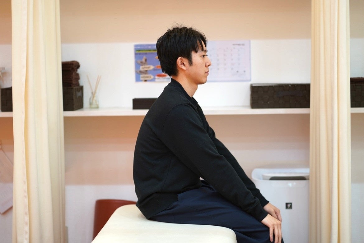 メディカル姿勢矯正　BEFORE　　　