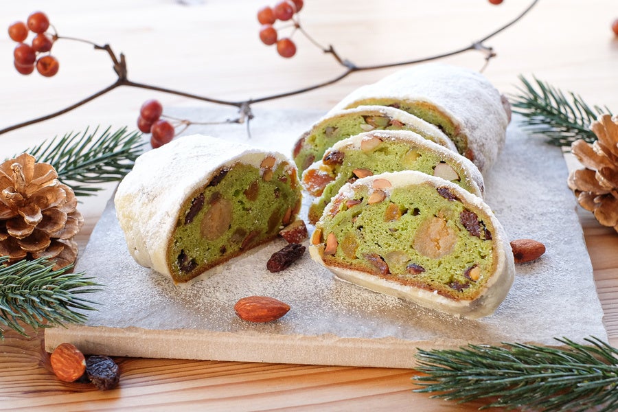 クローバーベーカリー（大阪）- ”ナッツの女王”　ピスタチオシュトーレン​