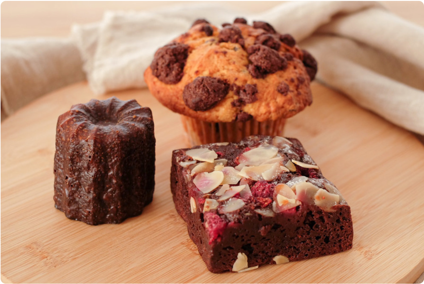 いちごとラズベリーのブラウニー・ピーナッツバターチョコチップマフィン・カヌレ