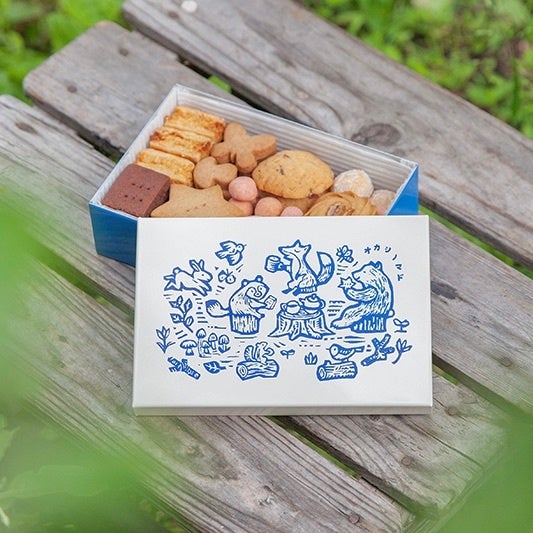 rebake 「森のお茶会クッキー缶」青缶