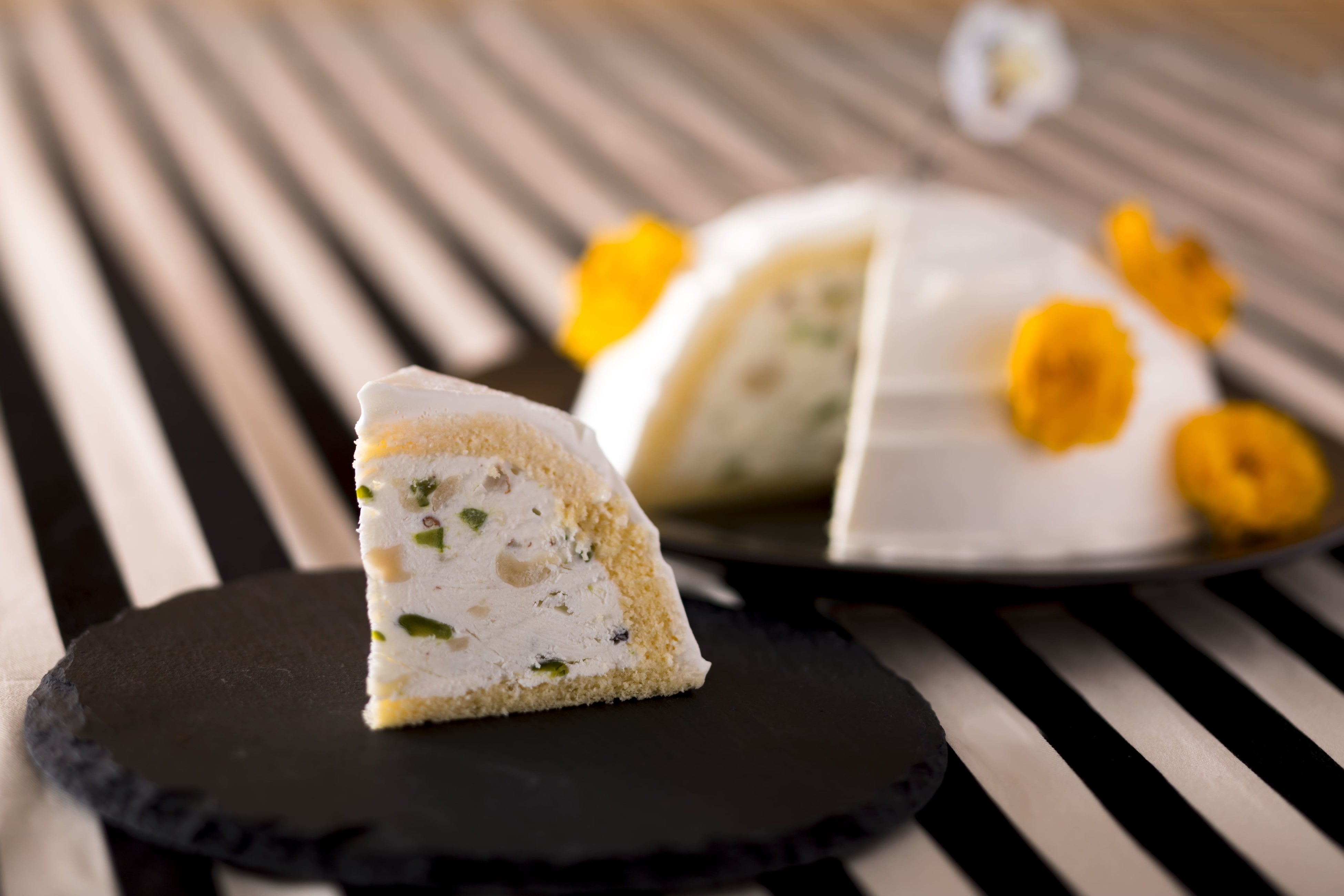 ナッツとレーズンのクラシカルズコット