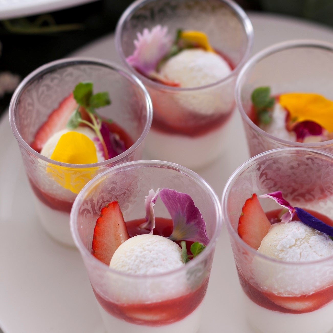 グラススイーツにアレンジしたムラング・シャンティ