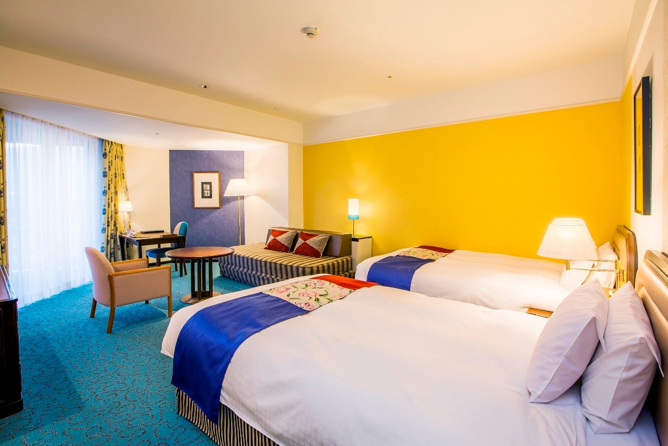 バルコニー付きで開放的な客室。長期滞在でも快適に過ごせる、南館サウスリゾートフロア（ツイン）