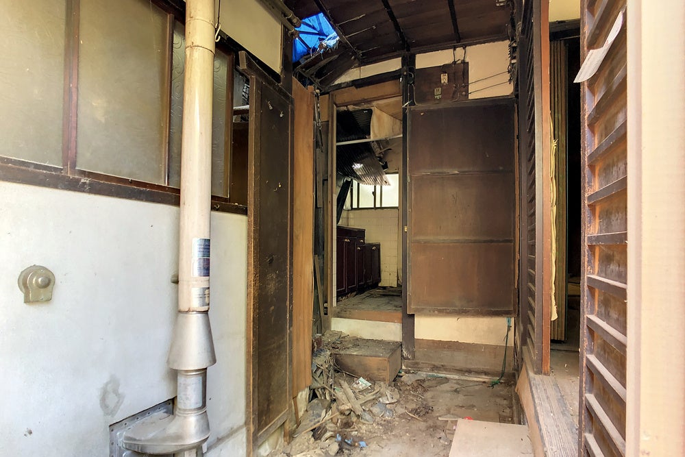 解体前の建物の中