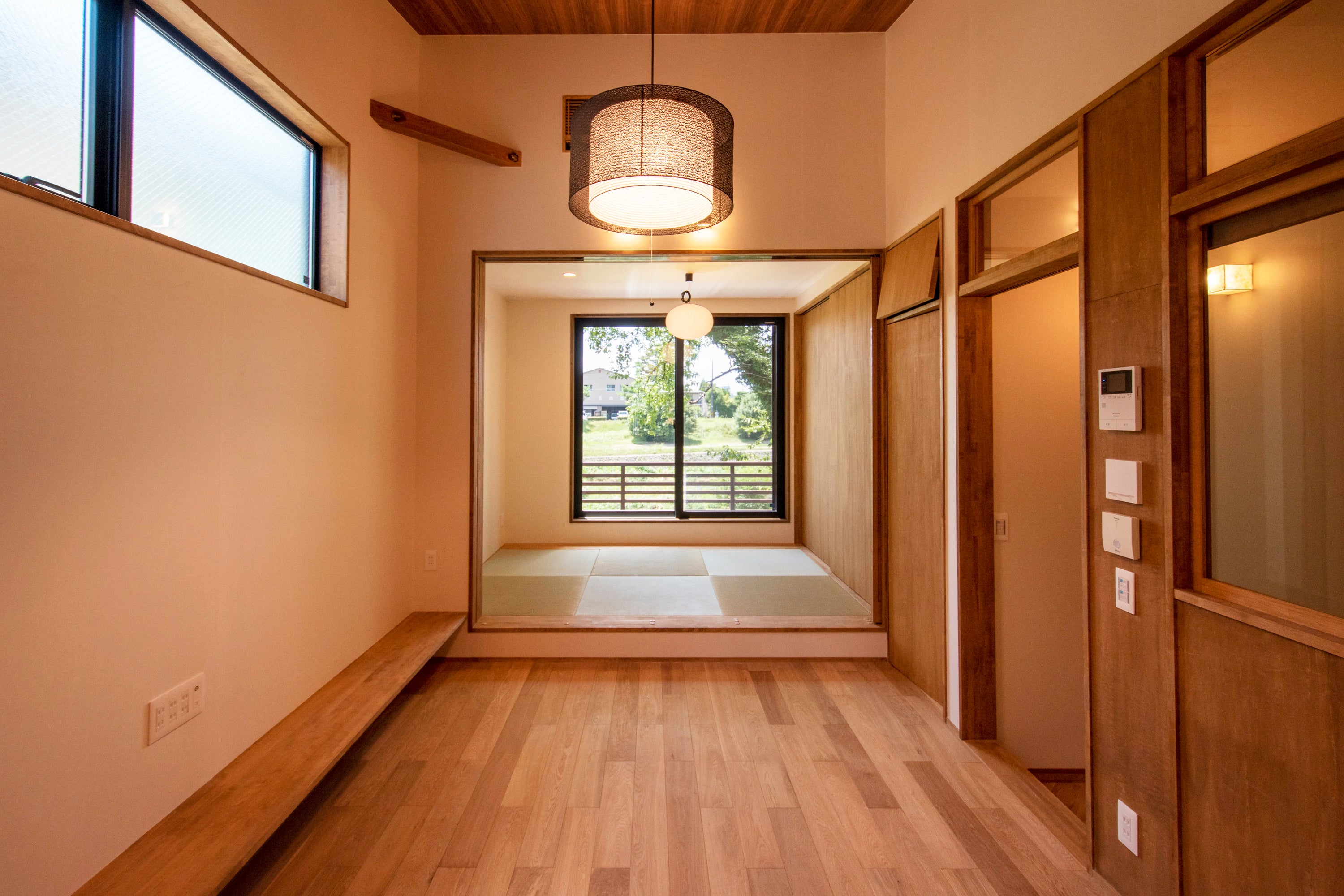 完成後。賀茂川を望むリビング