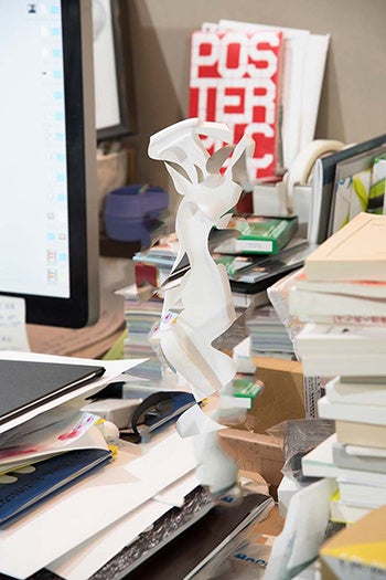 余宮飛翔氏《Ridiculous beyond the point of emptiness.》