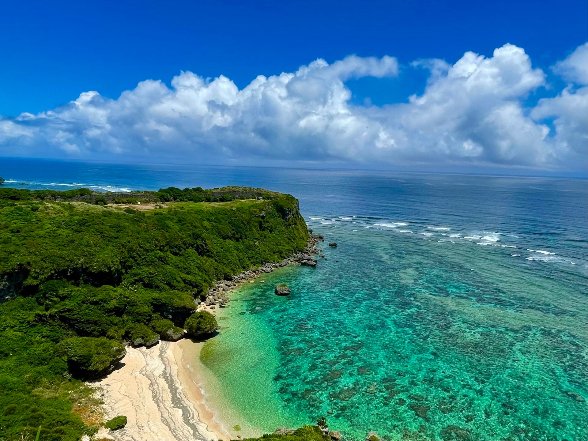 宮城島　果報バンタ