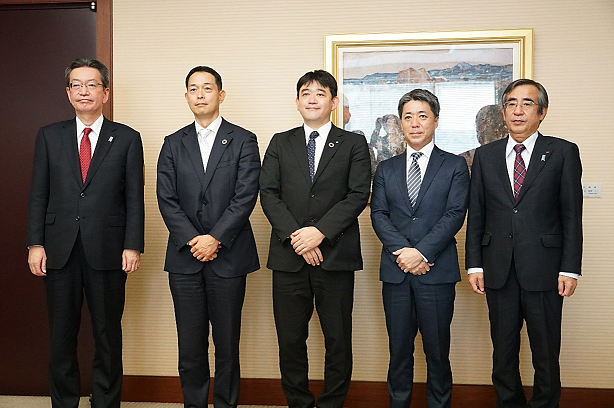左より 朝妻新潟市副市長、丸山代表取締役社長執行役員、三浦取締役、茅根部長、佐久間新潟県副知事