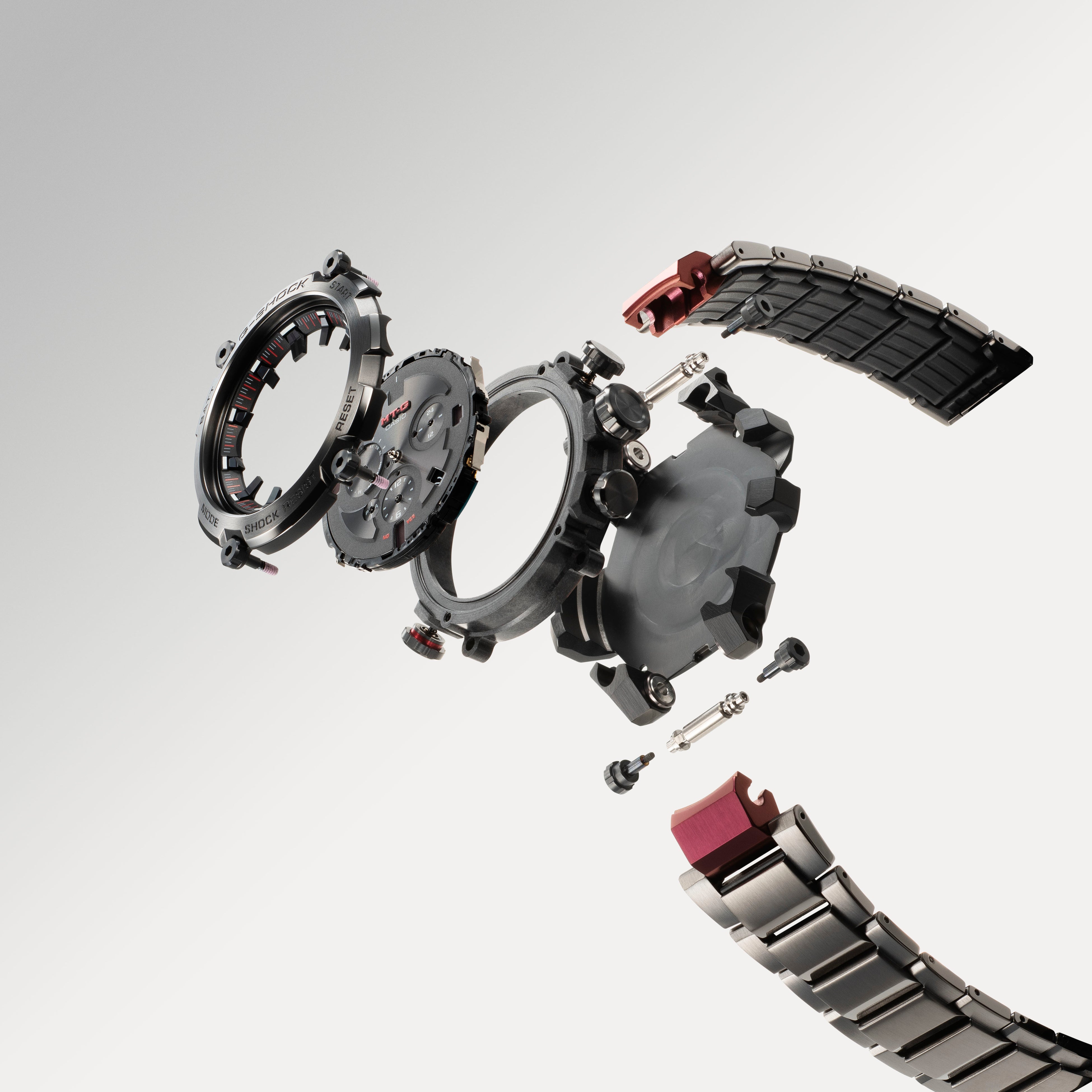 裏蓋がケース側面まで覆う新しい耐衝撃構造