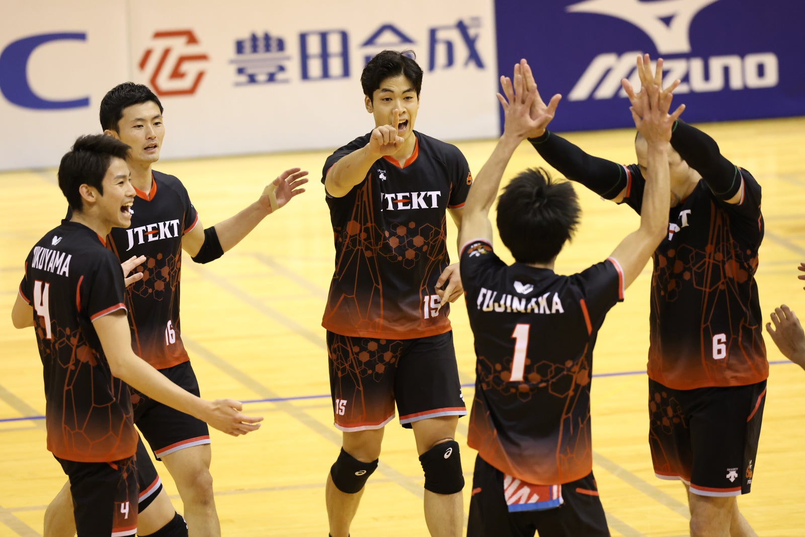 首位の東レに勝利し連敗を5でストップさせたジェイテクト 1月16日 第1セット