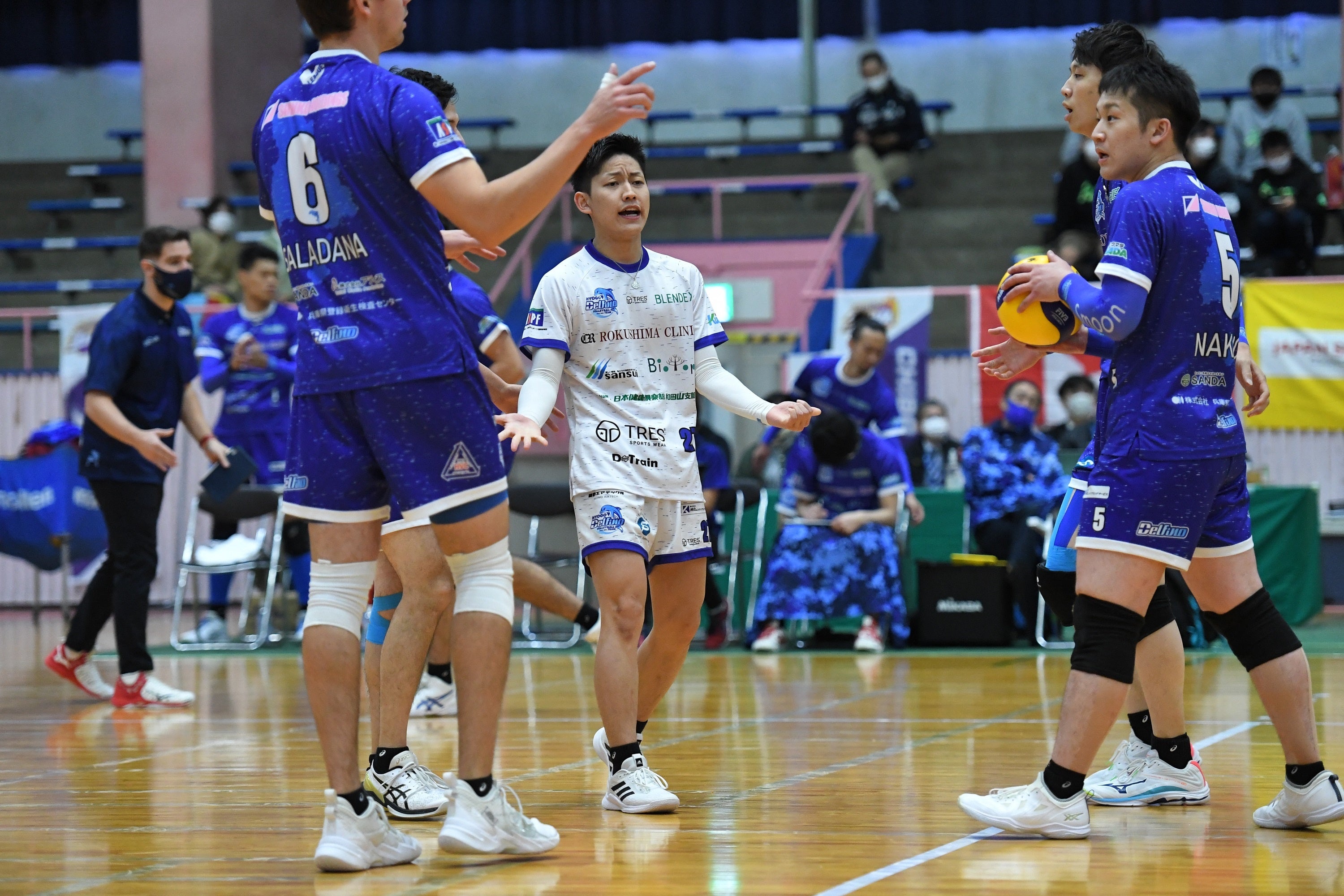 今季6勝目をあげたデルフィーノ 写真は21年11月14日 対東京V戦