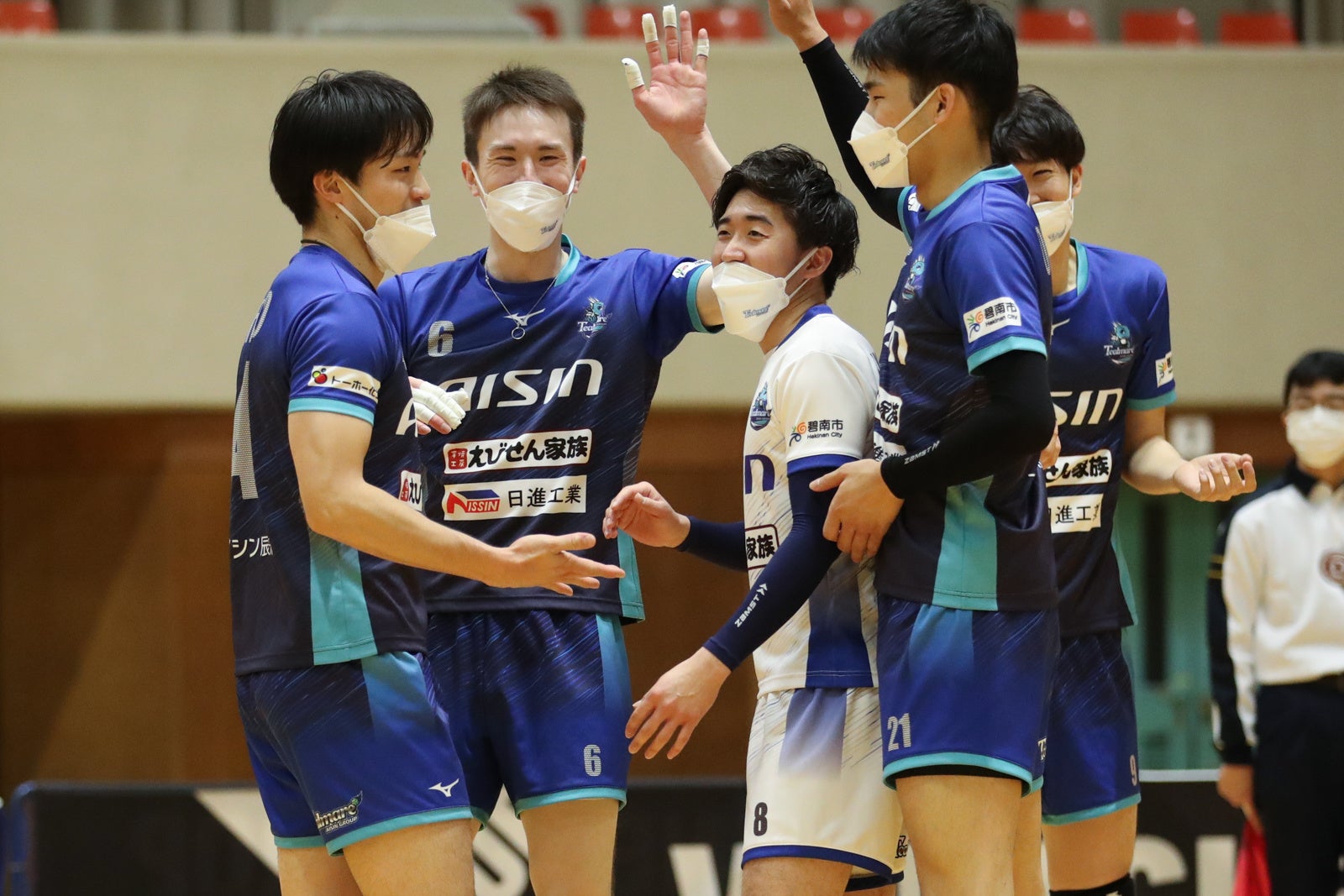 逆転勝利で6勝目をあげたアイシン　2月12日　対長野GR戦　第4セット