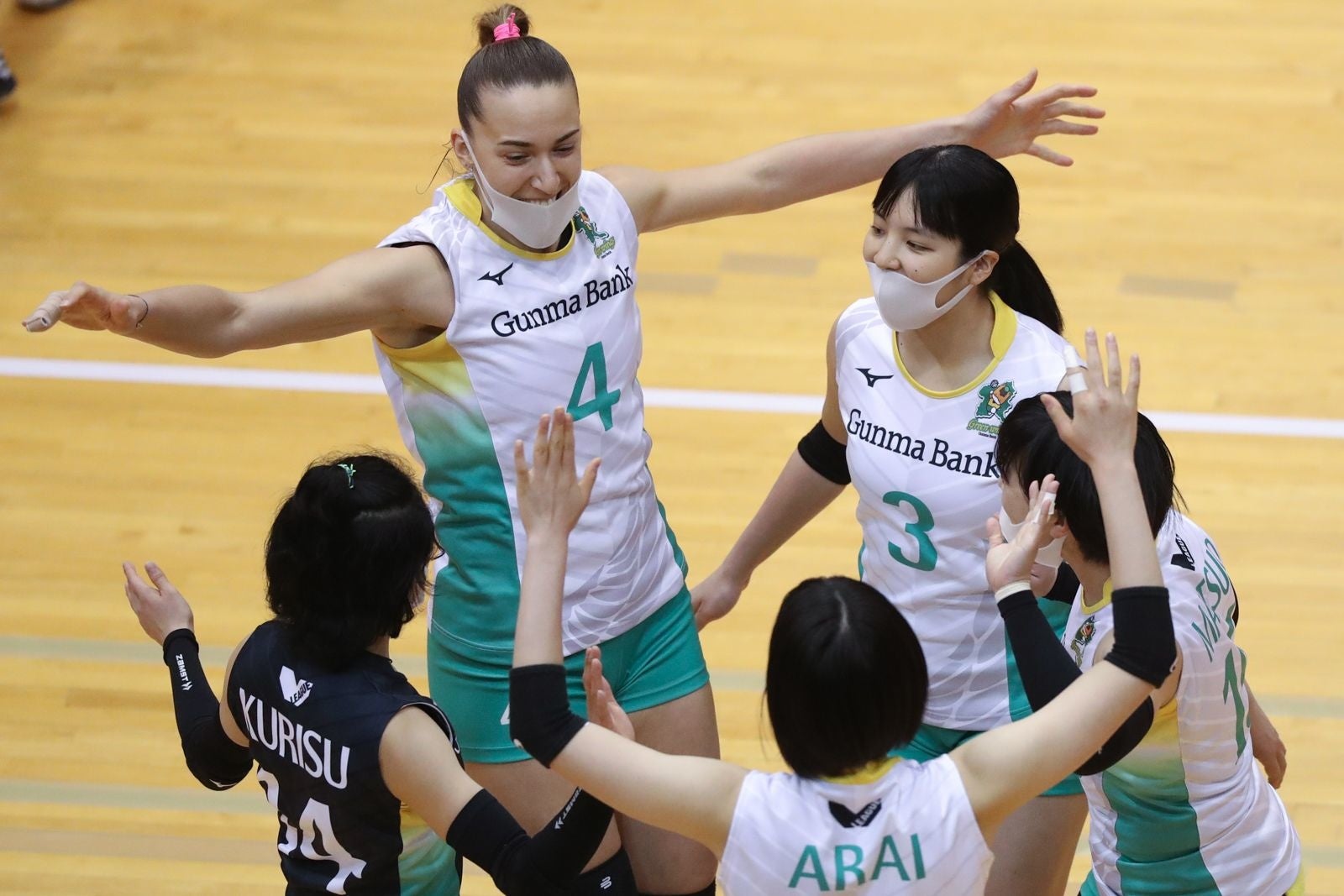 チーム最多アタック19点、ブロック6点を決めた群馬銀行・クラリッチ ,カルラ　2月20日　対GSS東京線　第1セット