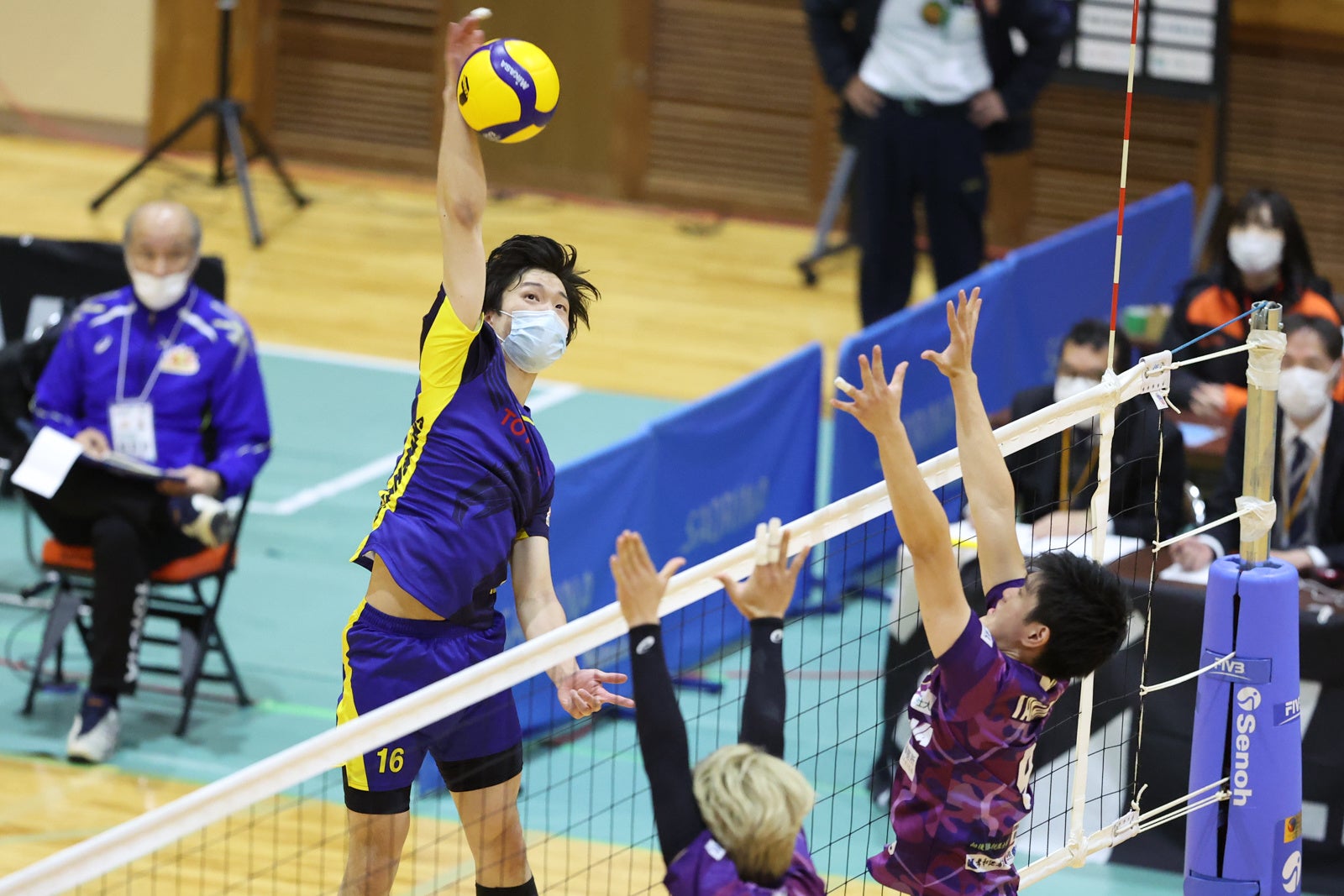 スパイクで13得点をあげたトヨタ自動車・吉岡衛 3月5日 対千葉戦 第1セット